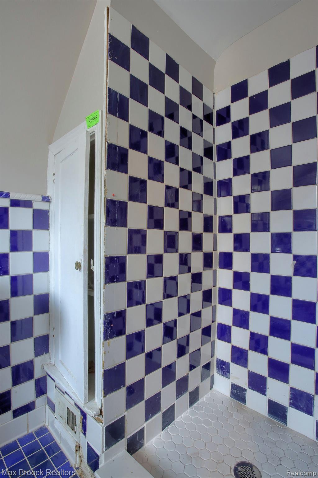 16587 FREELAND Street