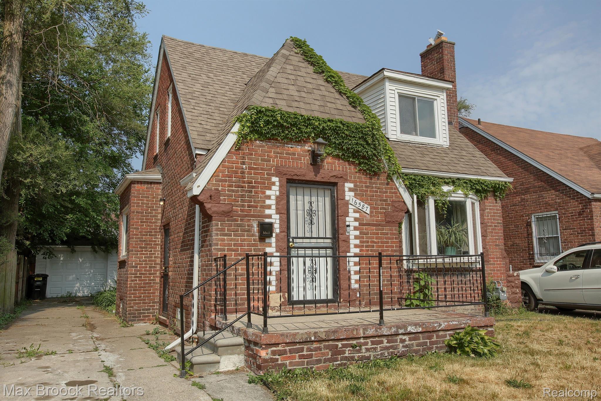 16587 FREELAND Street