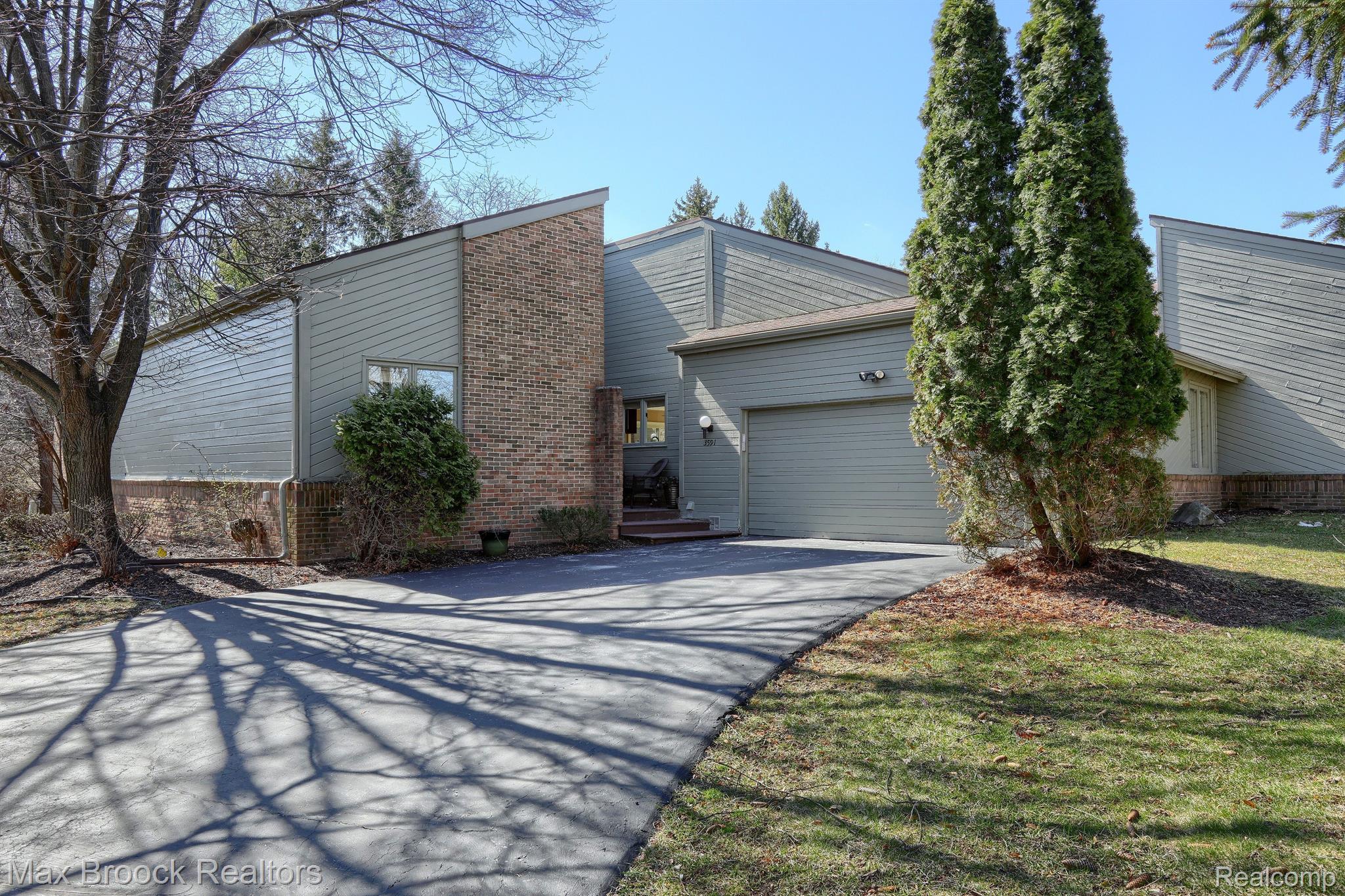 3591 WABEEK LAKE Drive W