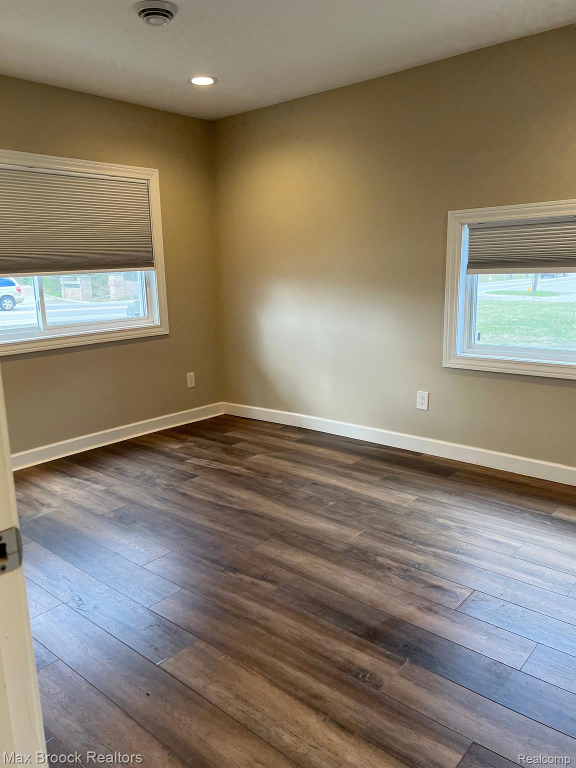 4235 CASS ELIZABETH UNIT A Road