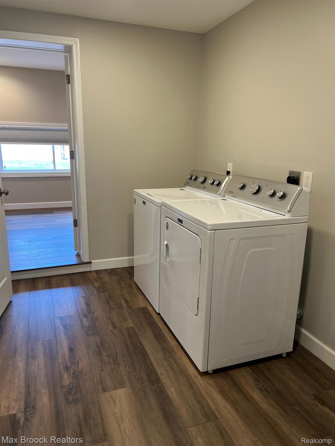 4235 CASS ELIZABETH UNIT A Road