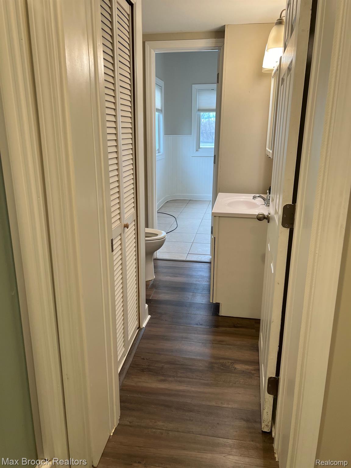 4235 CASS ELIZABETH UNIT A Road