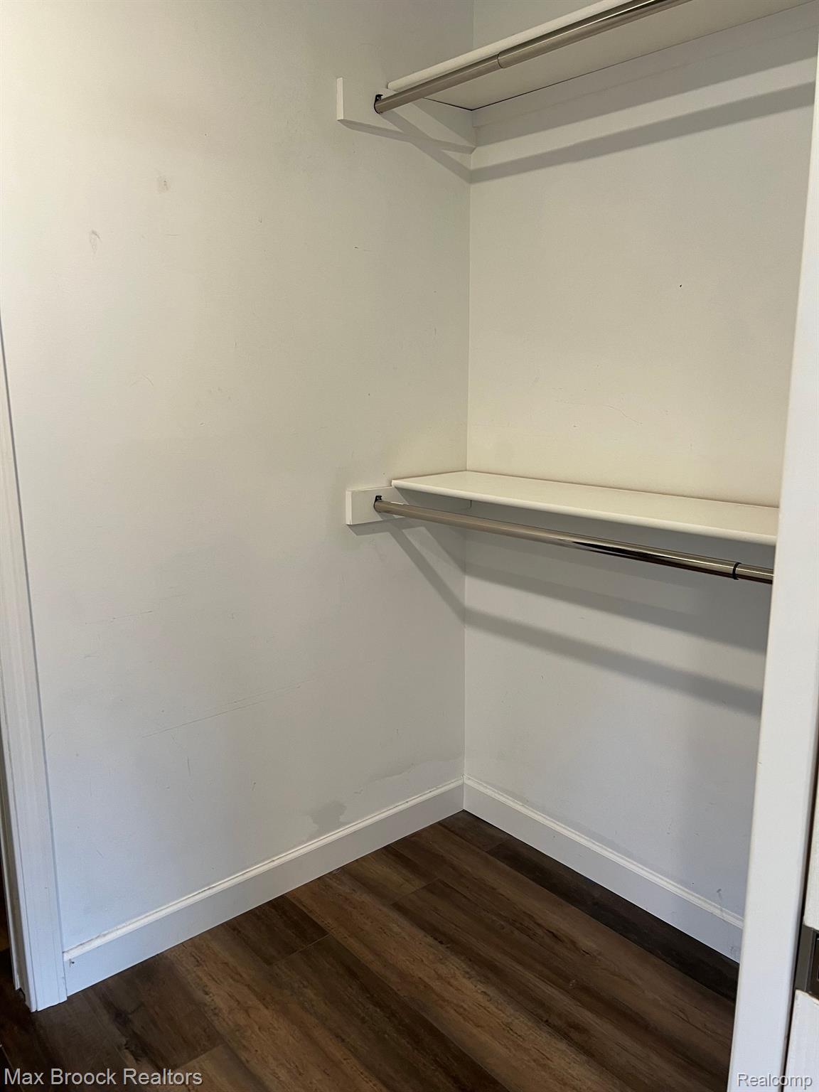 4235 CASS ELIZABETH UNIT A Road