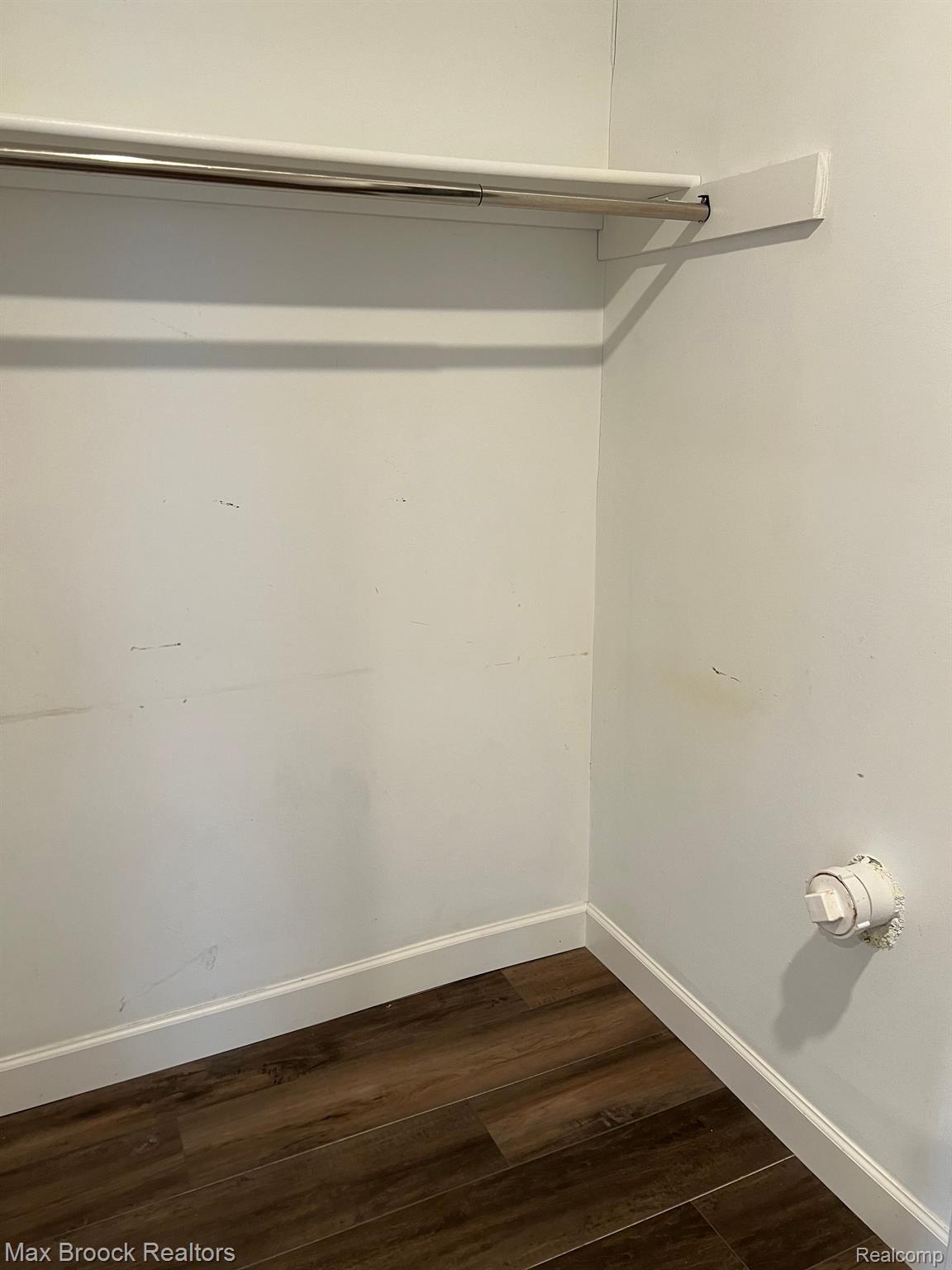 4235 CASS ELIZABETH UNIT A Road