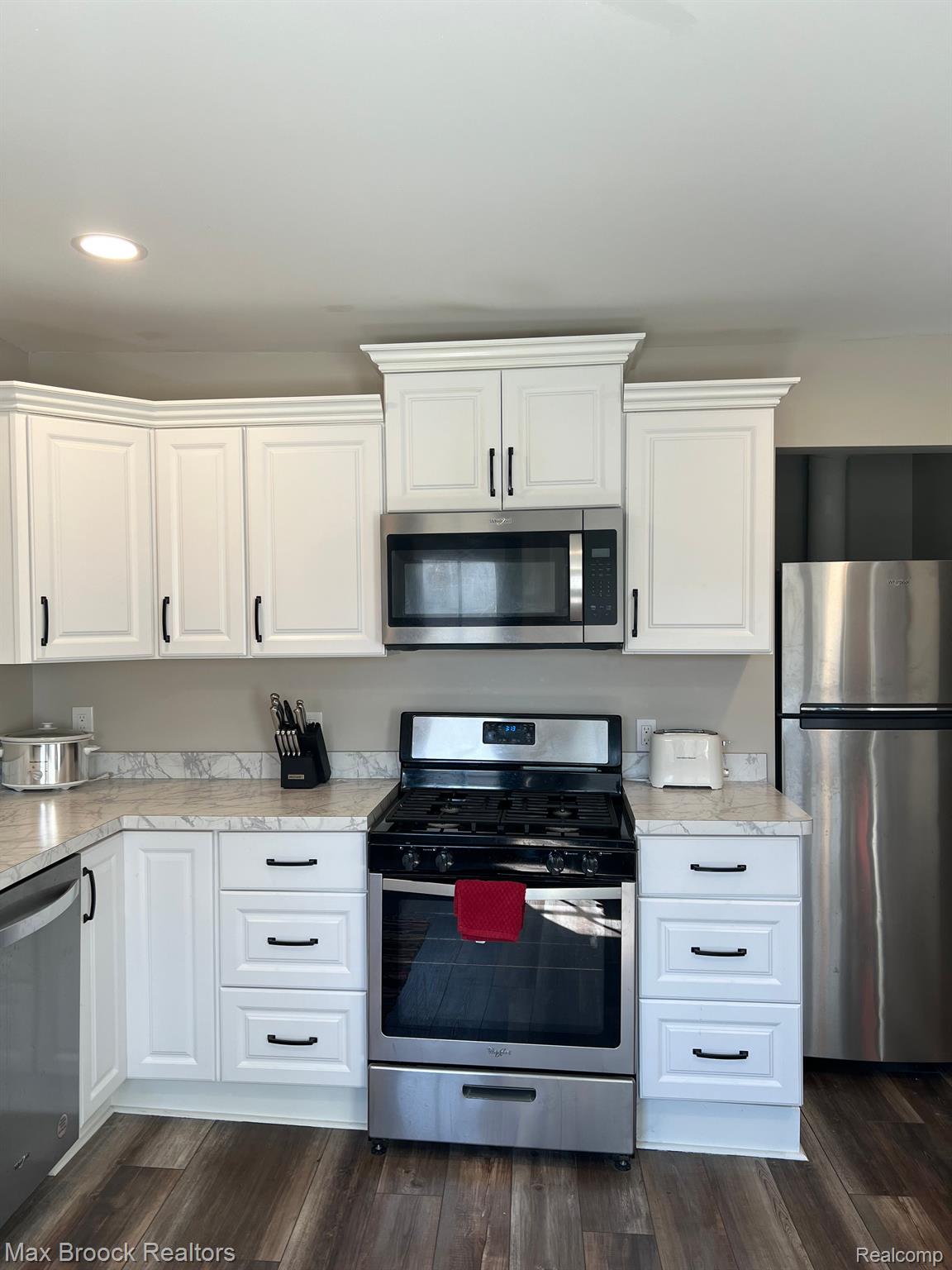 3575 Unit D CASS ELIZABETH Road