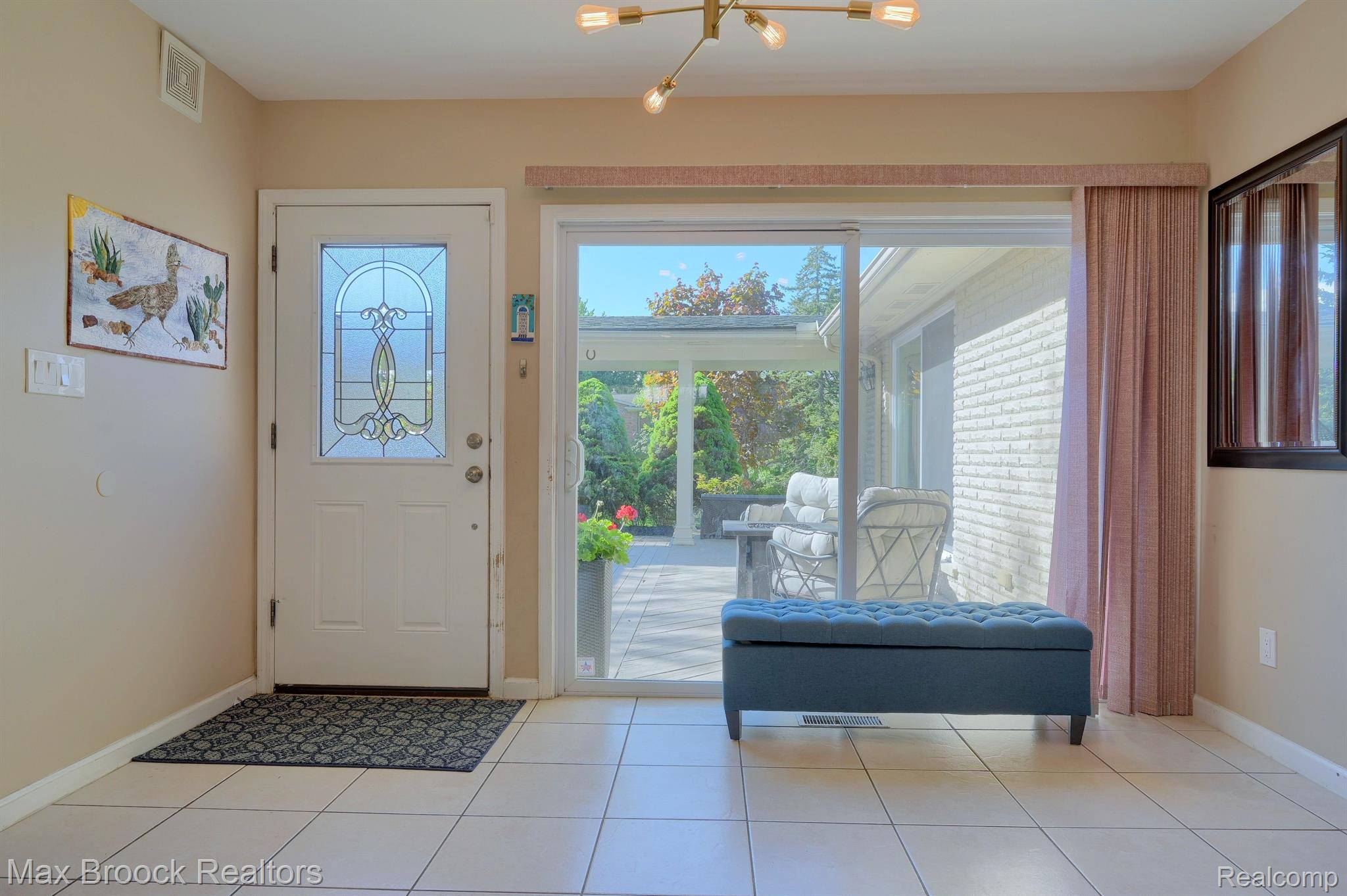3156 WOODLAND RIDGE Drive