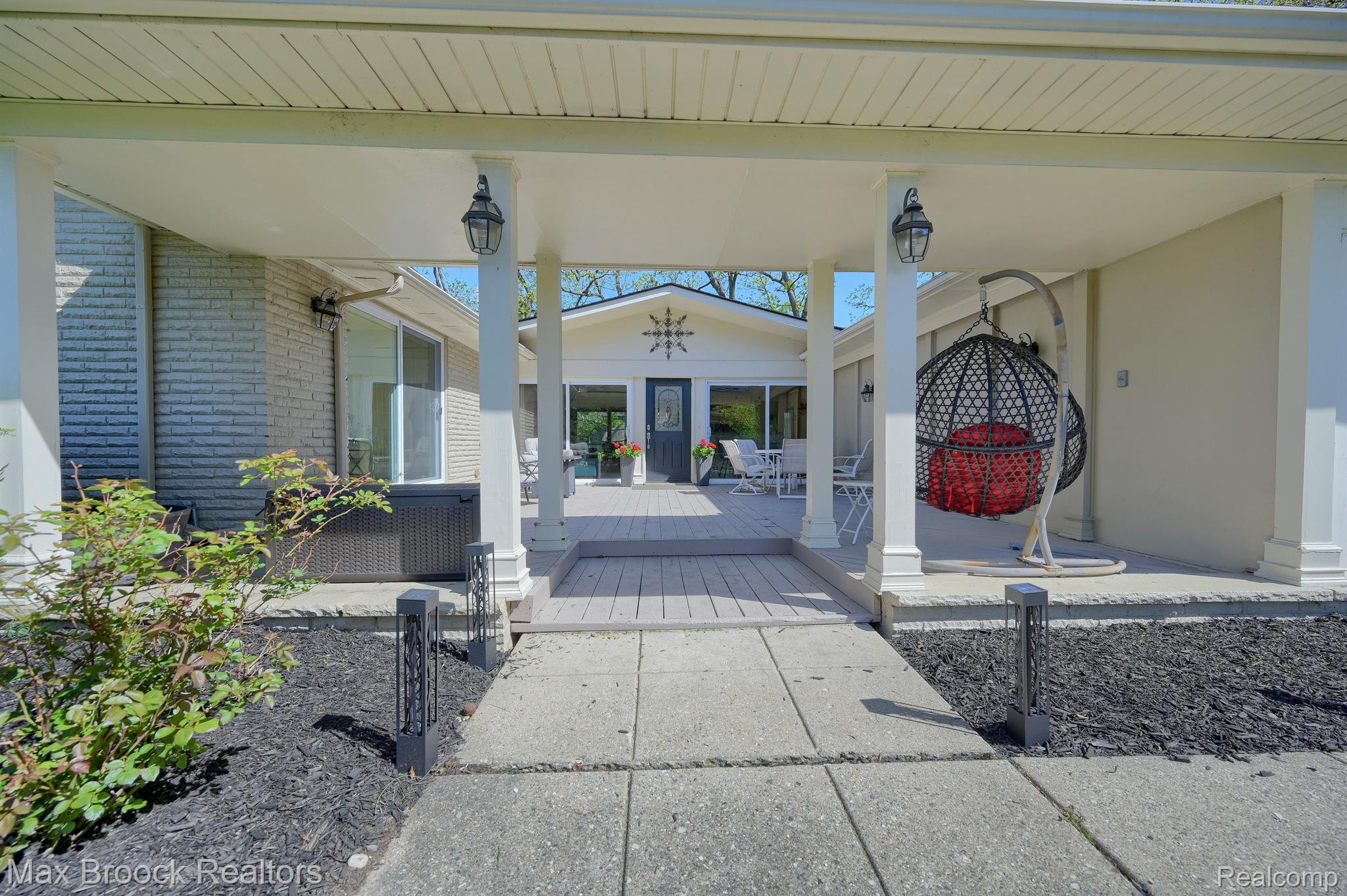 3156 WOODLAND RIDGE Drive