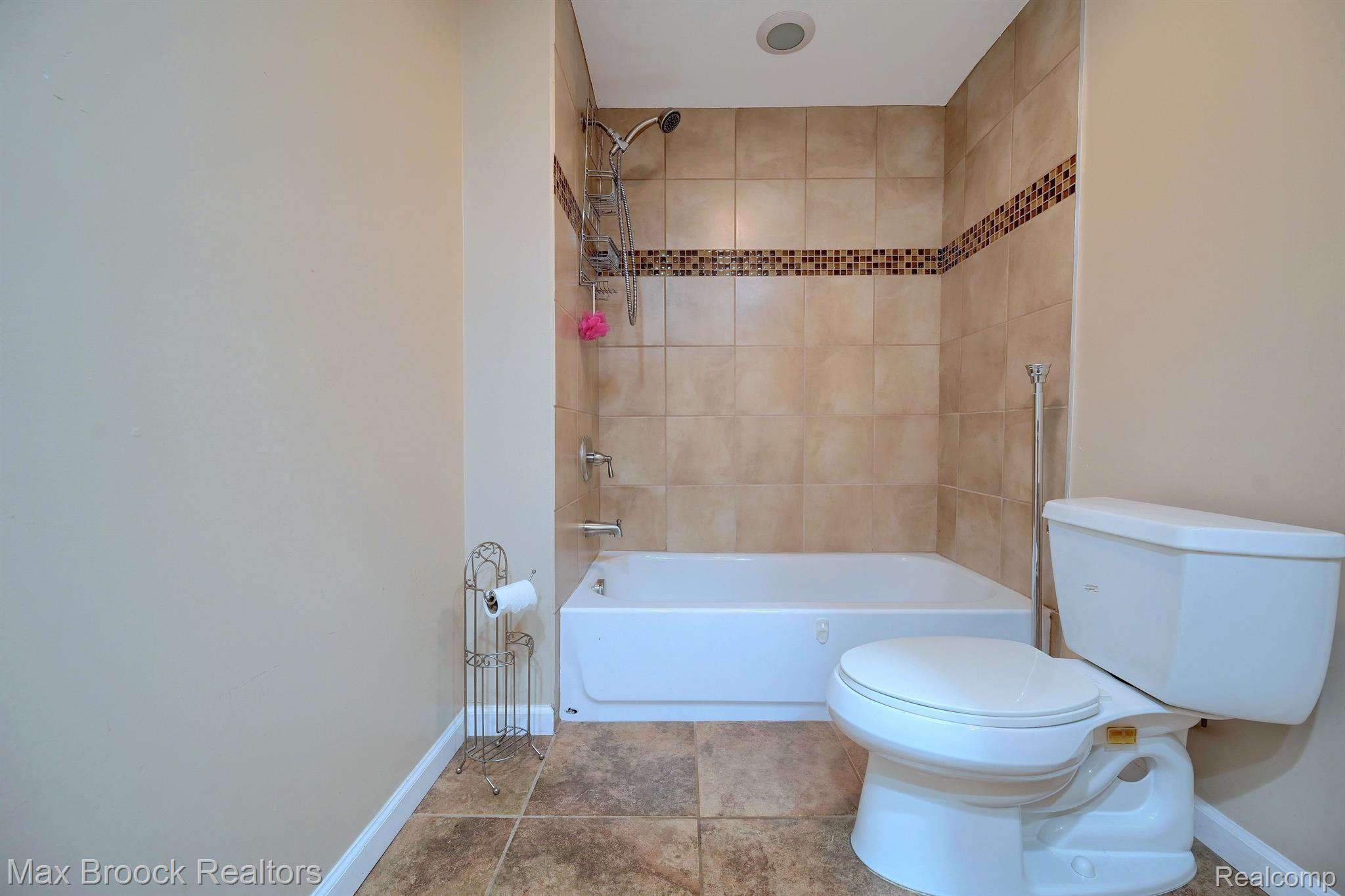 3156 WOODLAND RIDGE Drive