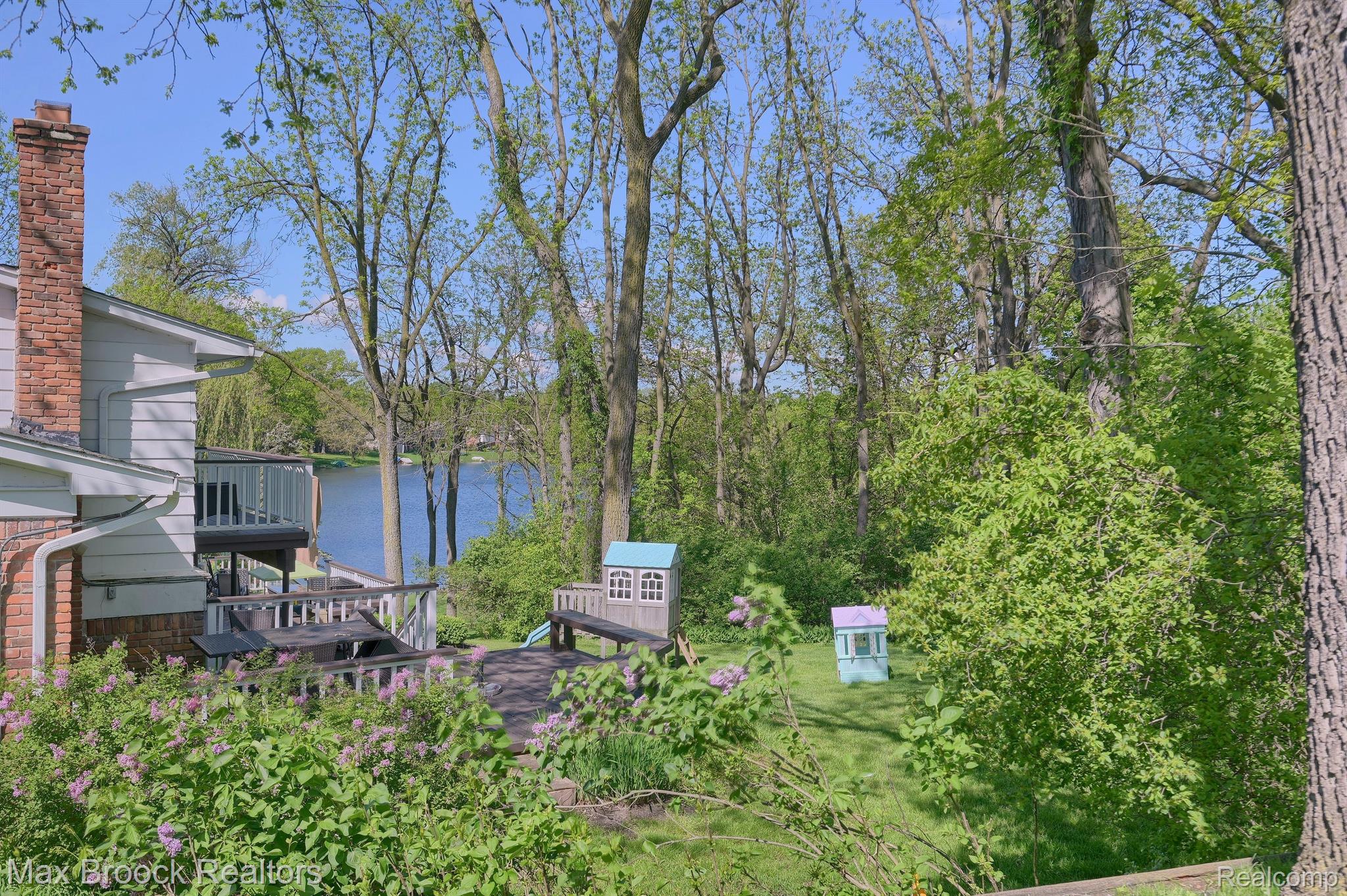 3156 WOODLAND RIDGE Drive