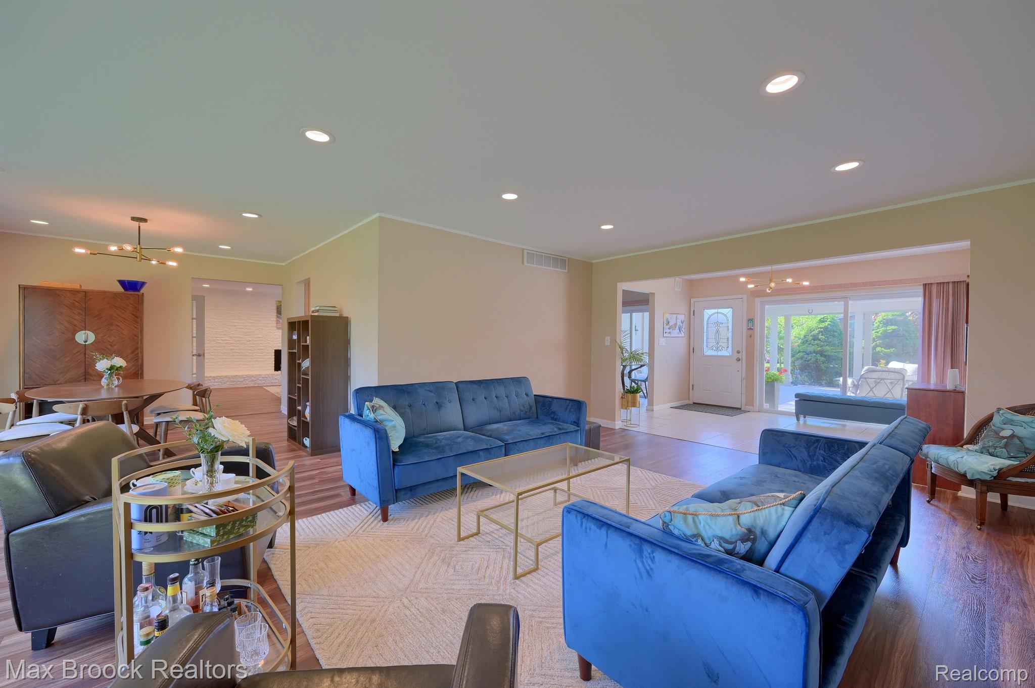3156 WOODLAND RIDGE Drive