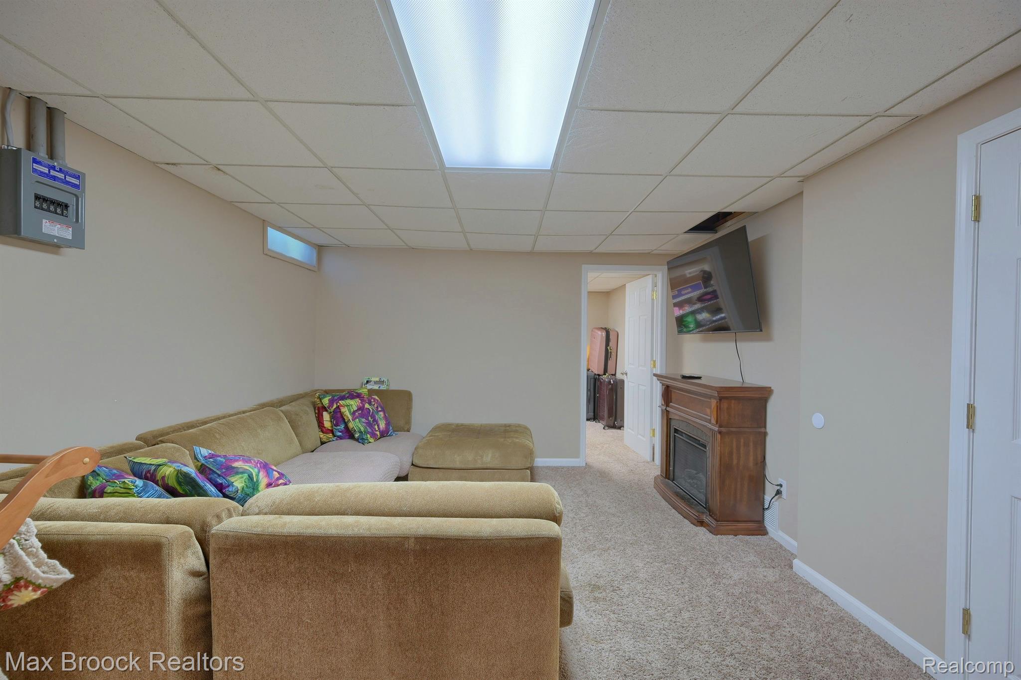 3156 WOODLAND RIDGE Drive