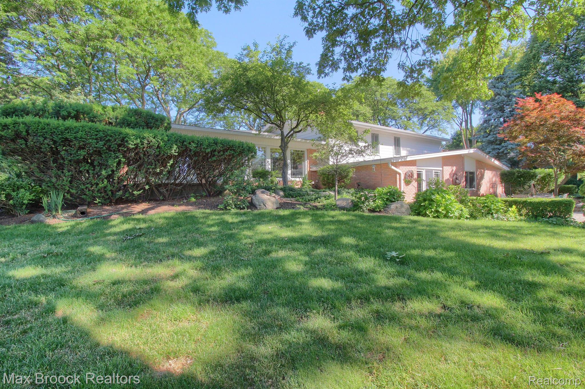 5379 KELLEN Lane