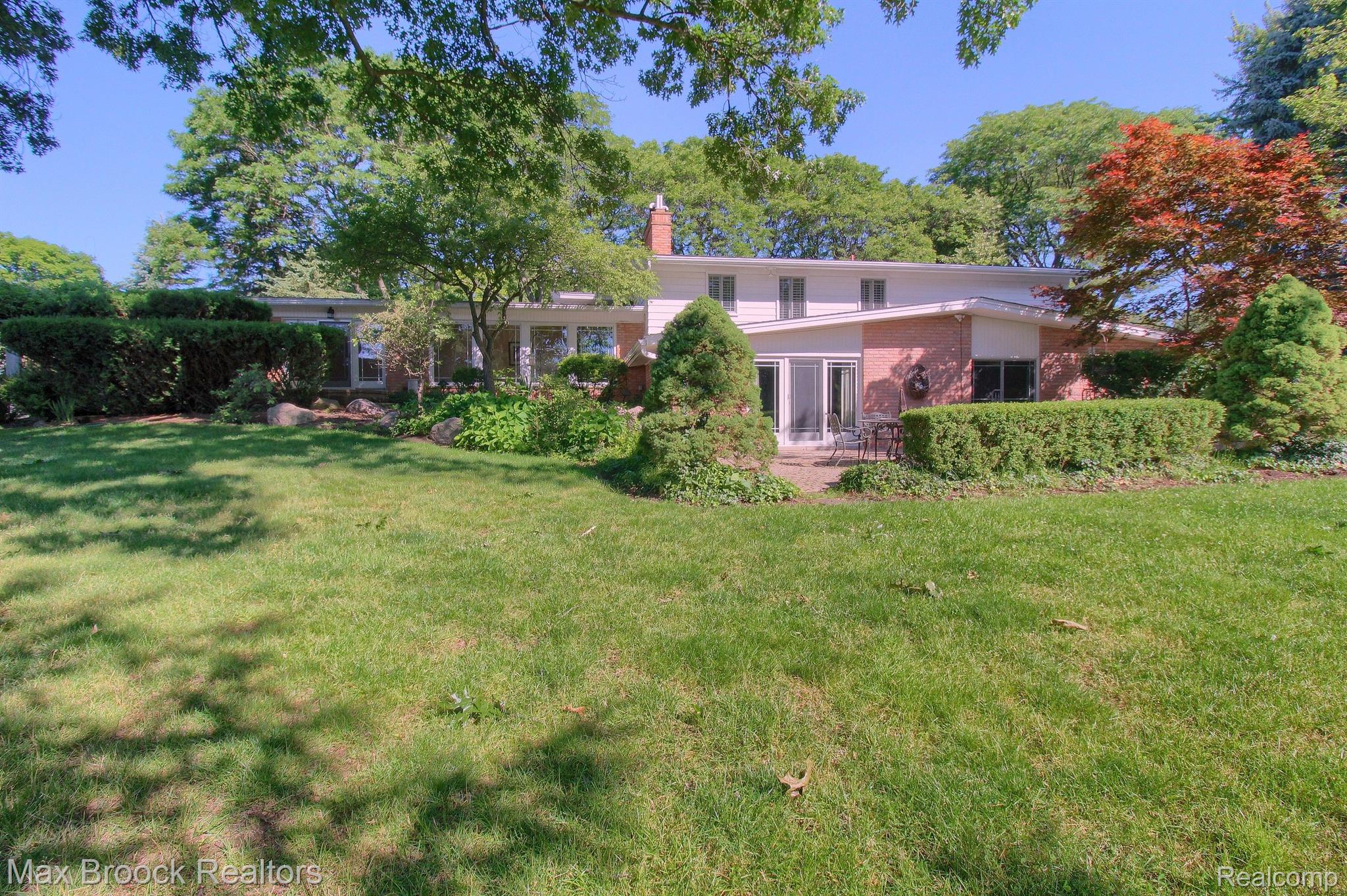 5379 KELLEN Lane