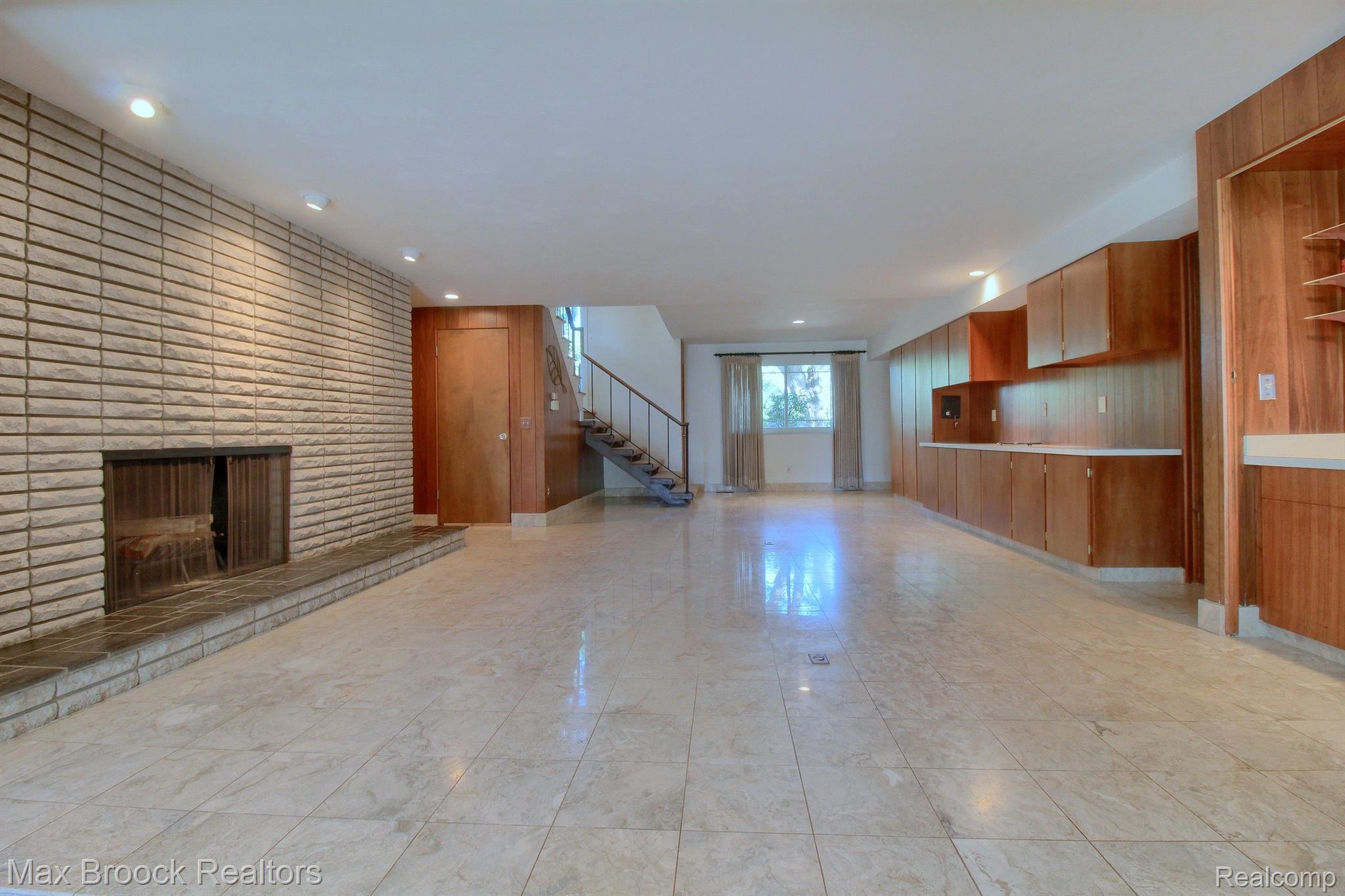 5379 KELLEN Lane