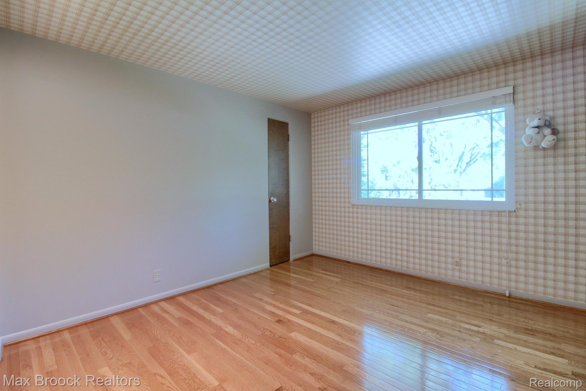 5379 KELLEN Lane