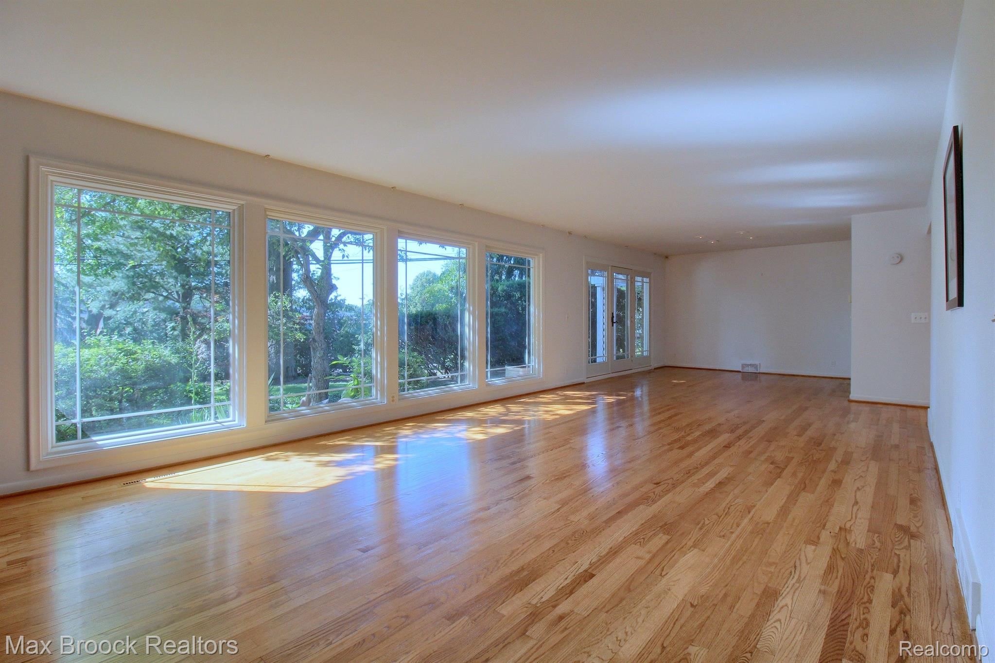 5379 KELLEN Lane