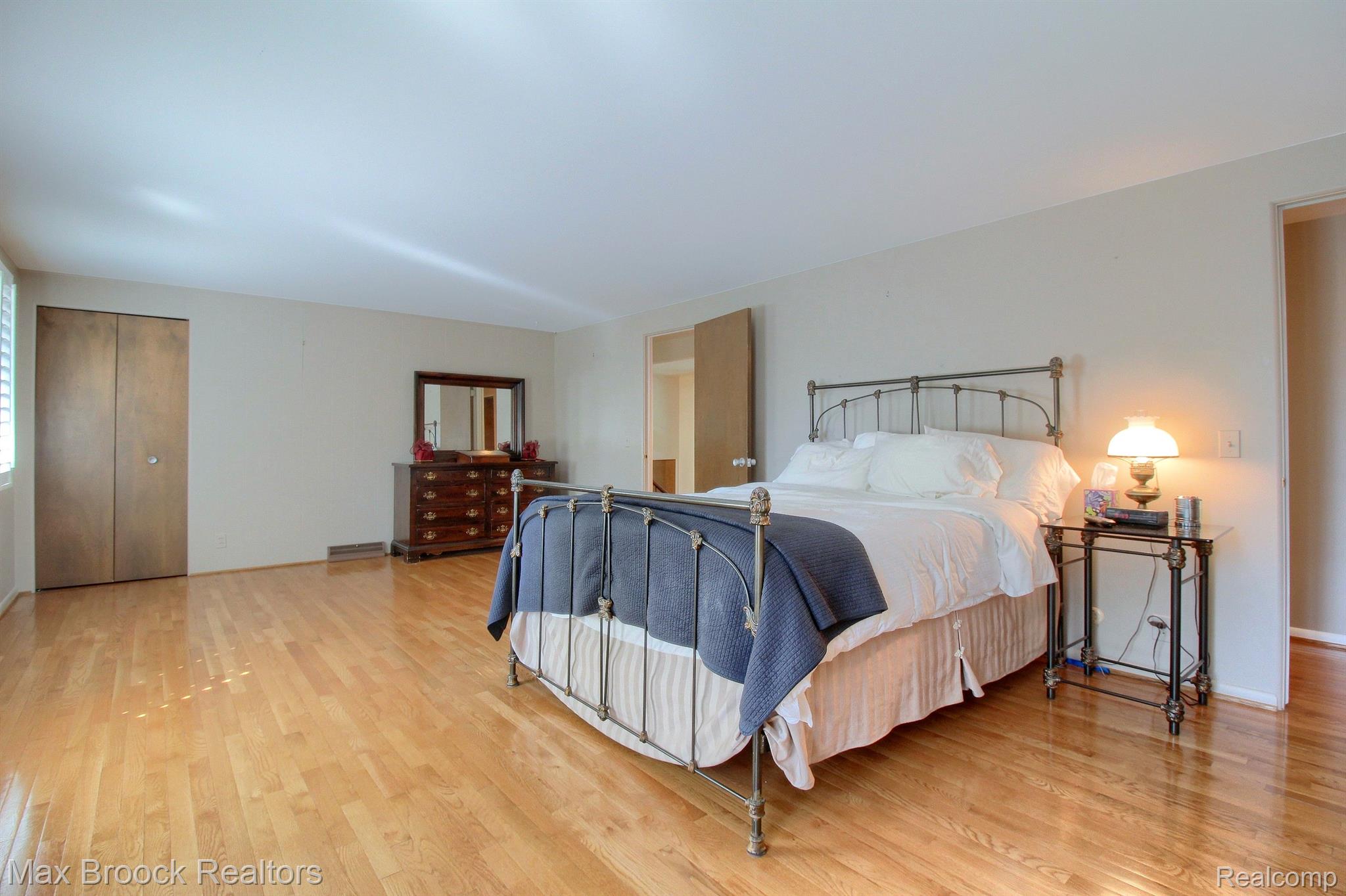 5379 KELLEN Lane