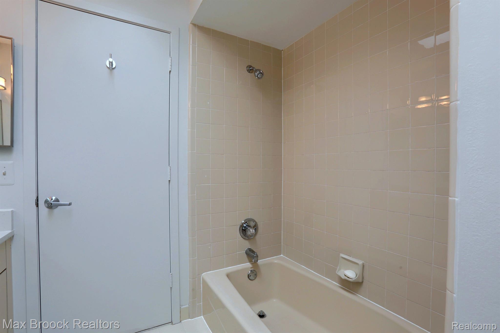 4530 WALDEN Drive
