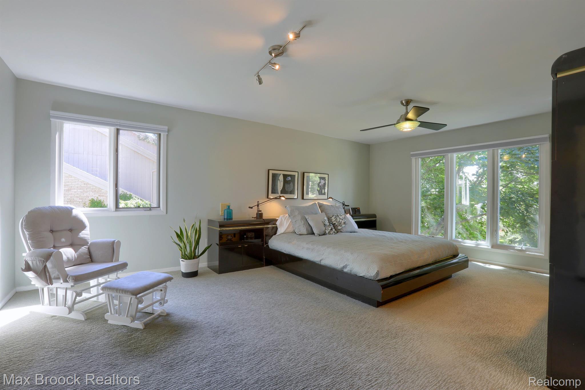 4530 WALDEN Drive