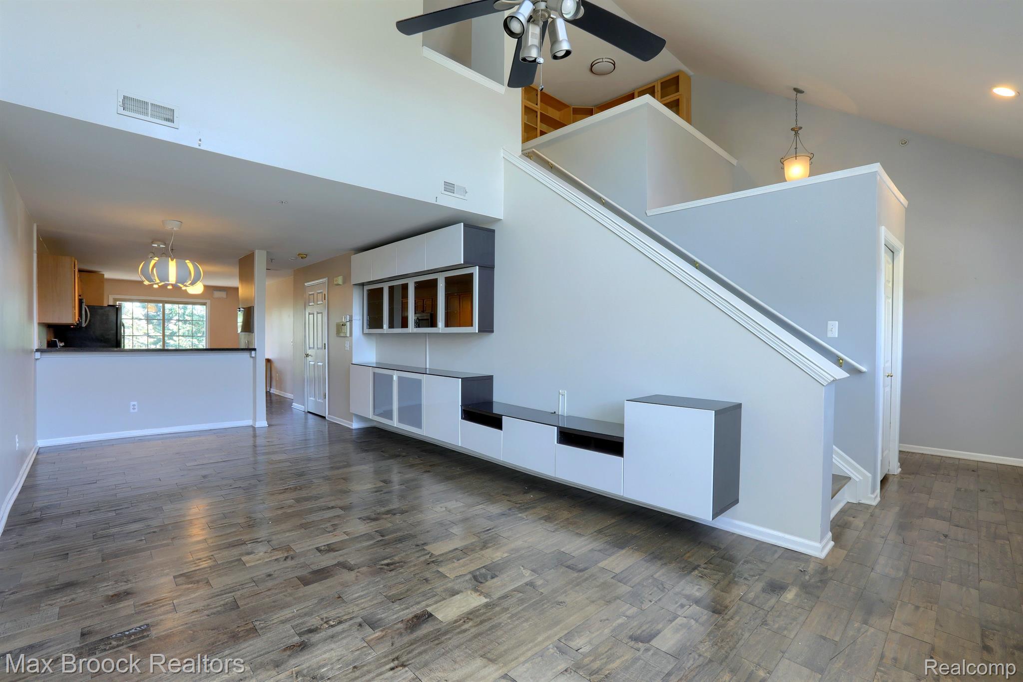 39440 SPRINGWATER Drive