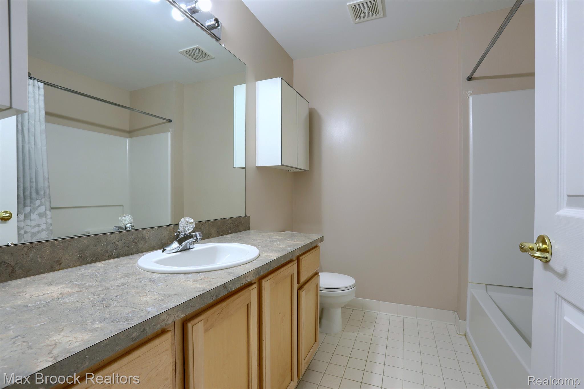 39440 SPRINGWATER Drive