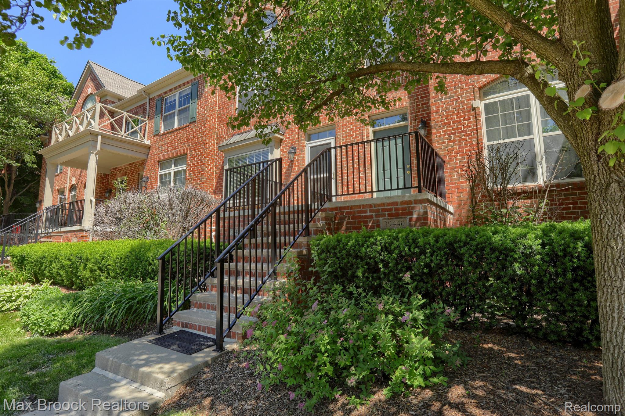 39440 SPRINGWATER Drive