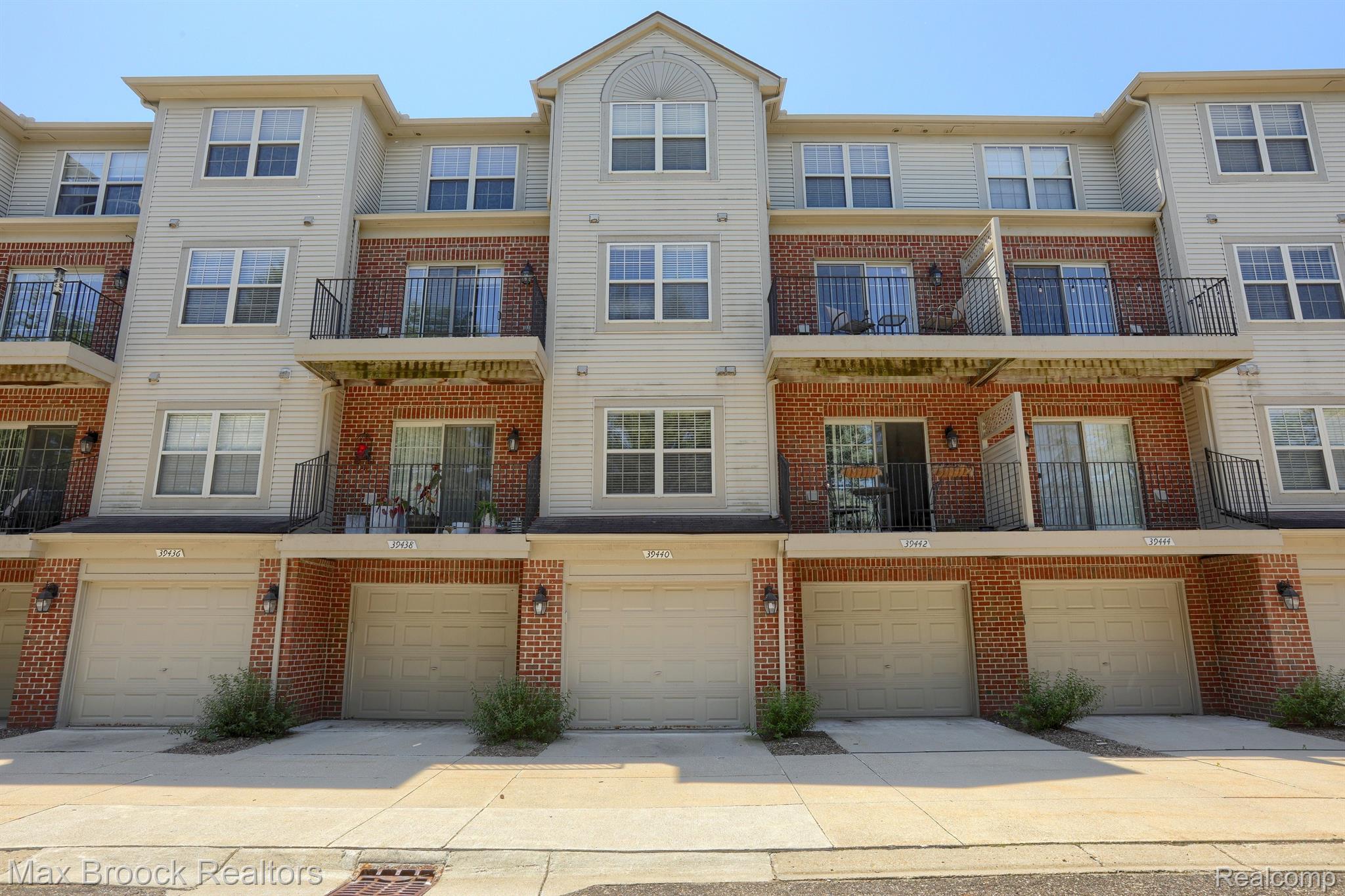 39440 SPRINGWATER Drive