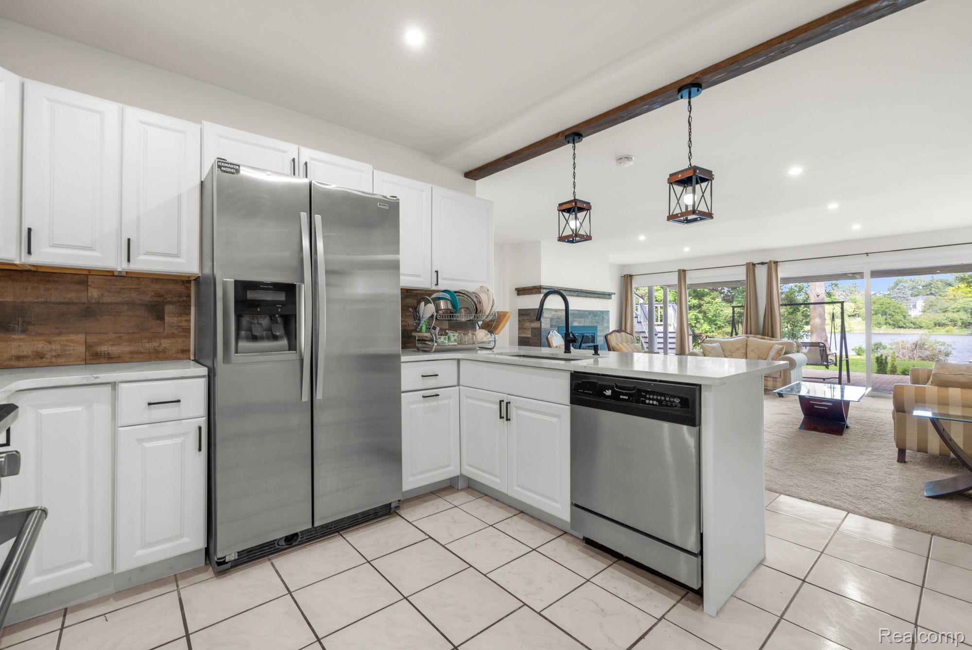 4926 LOCKHART Street