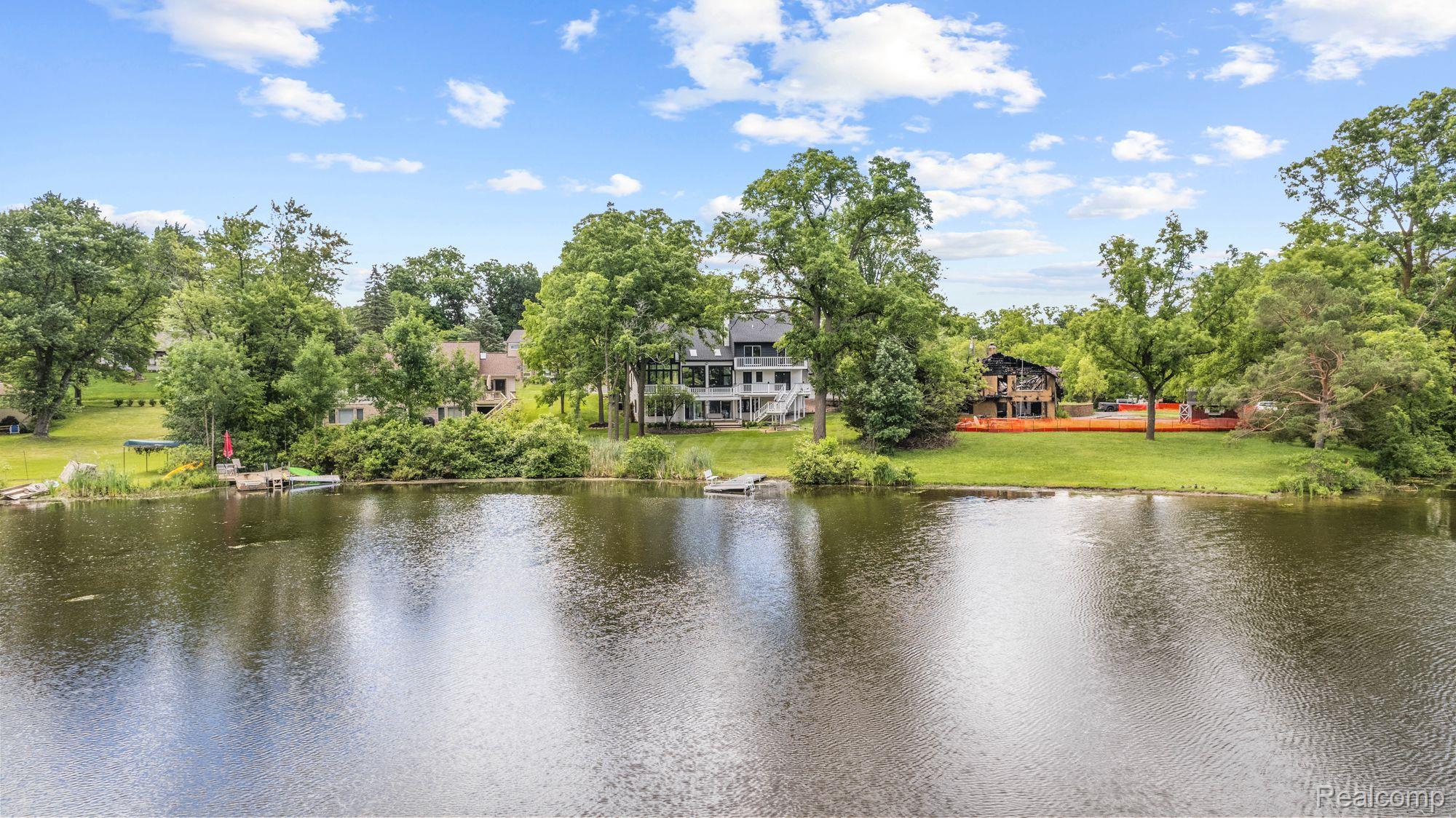 4926 LOCKHART Street