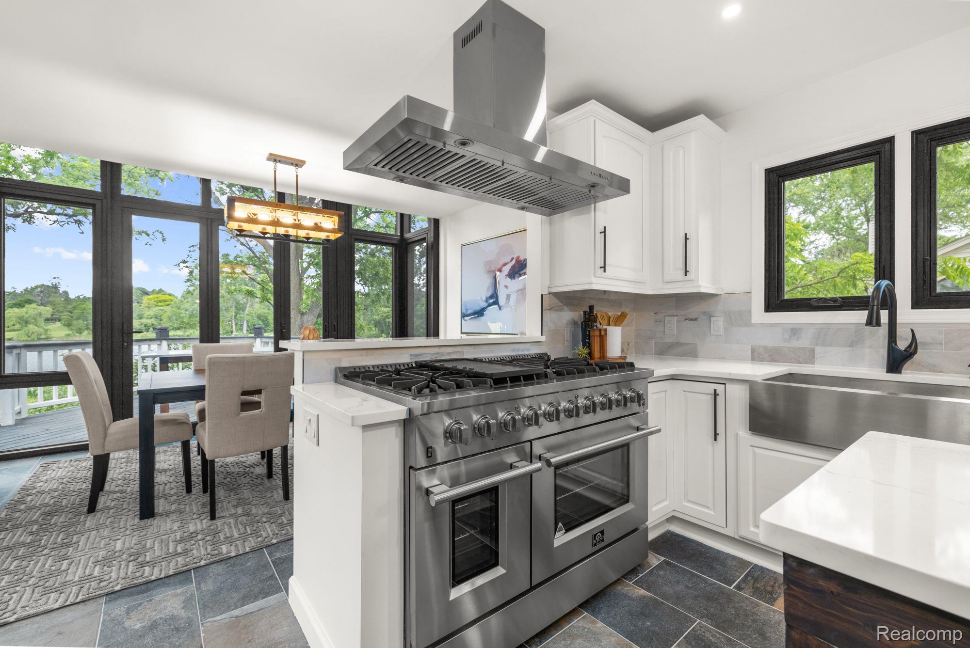 4926 LOCKHART Street