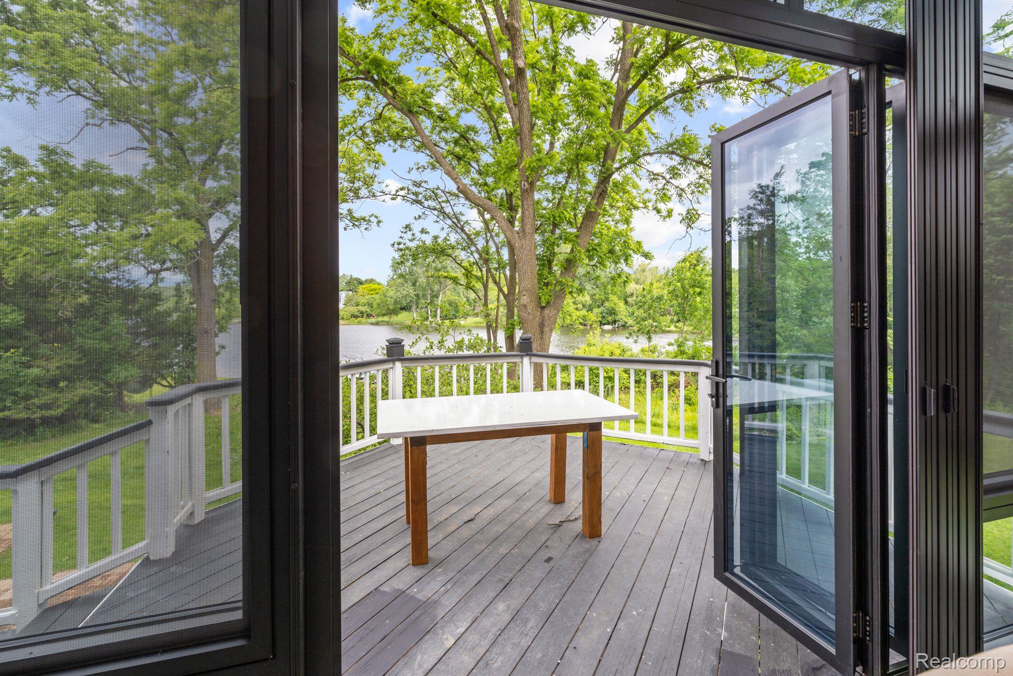 4926 LOCKHART Street