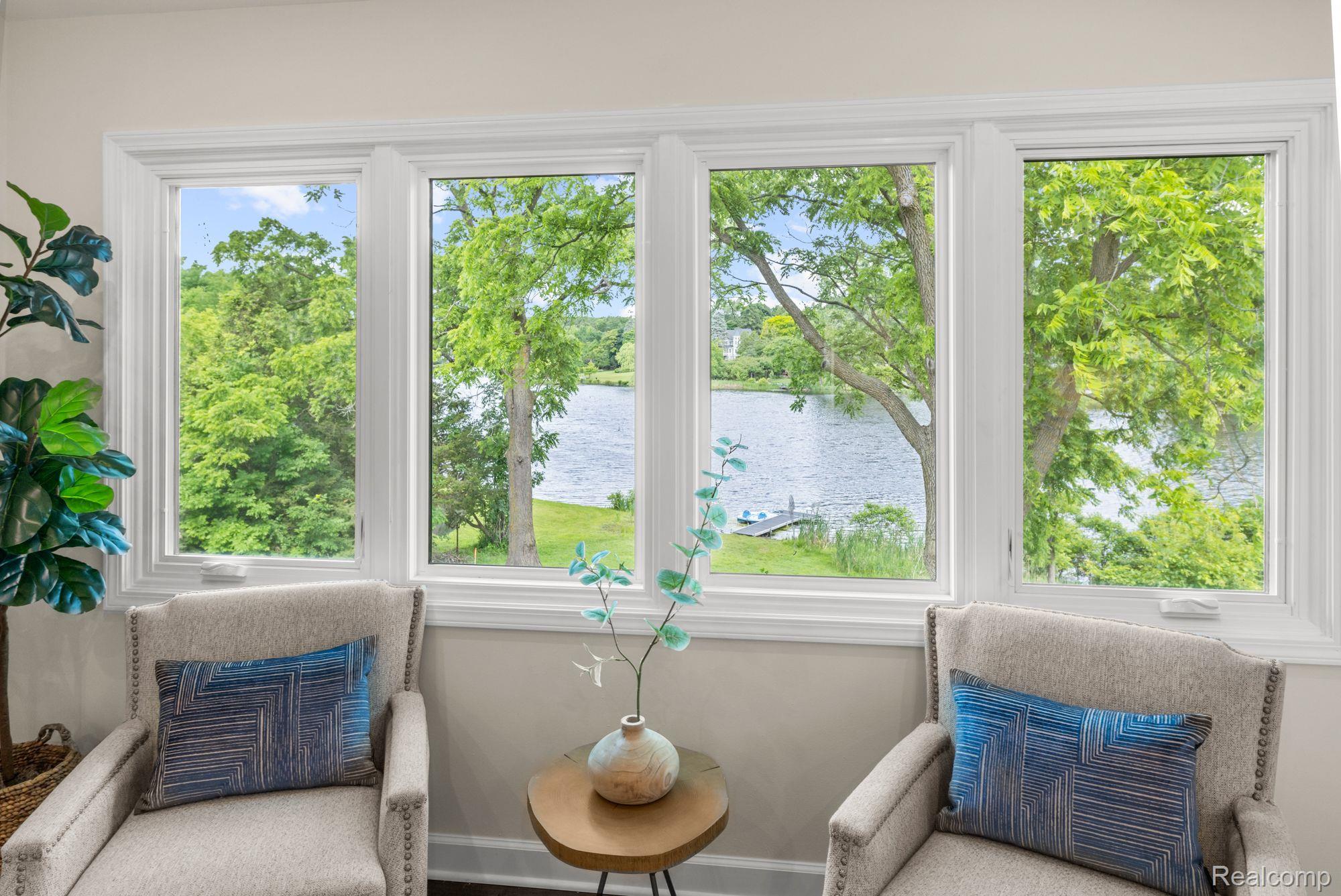 4926 LOCKHART Street