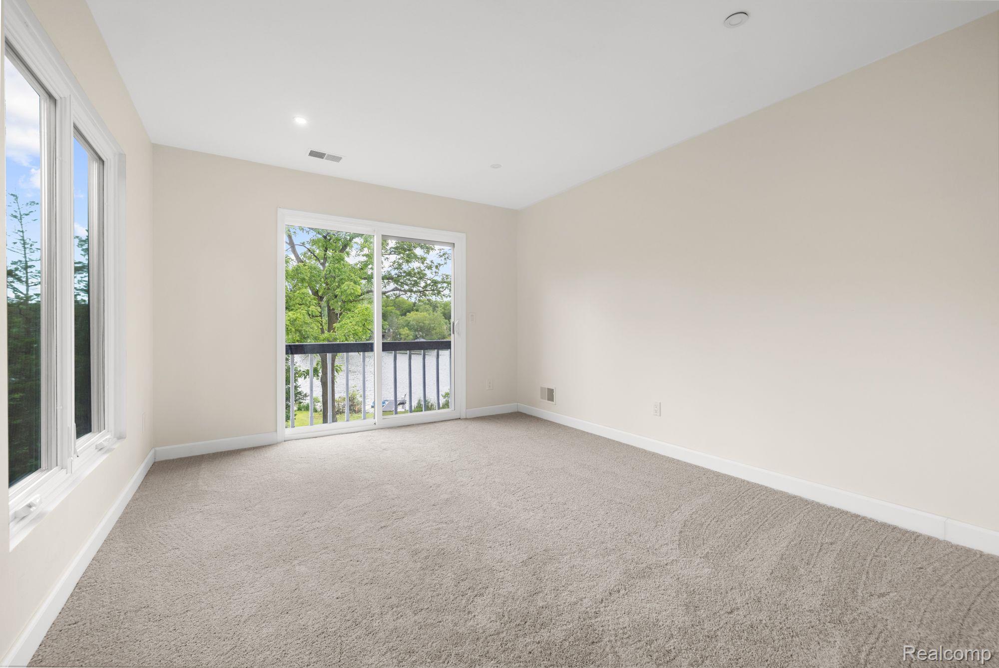 4926 LOCKHART Street