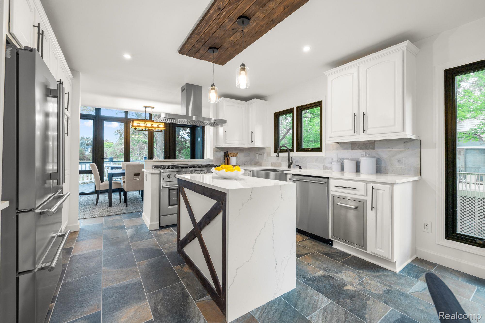 4926 LOCKHART Street