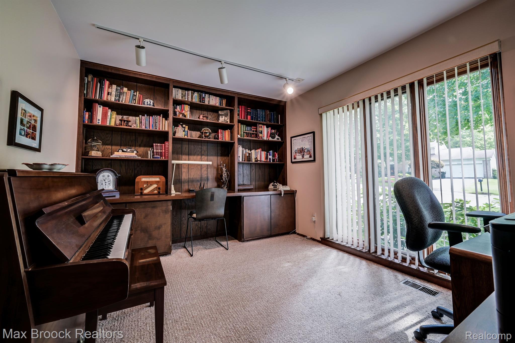 29837 HIGH VALLEY Court