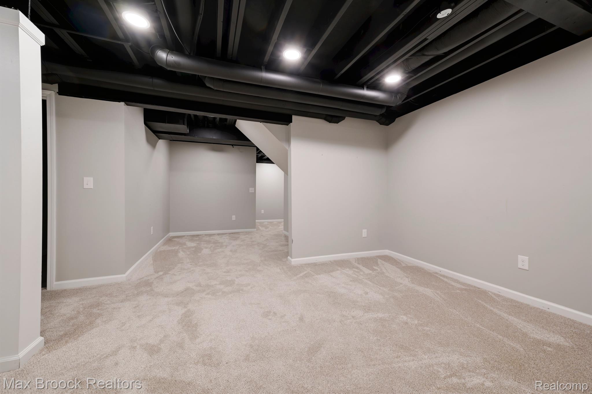 8214 SPRINGDALE Drive