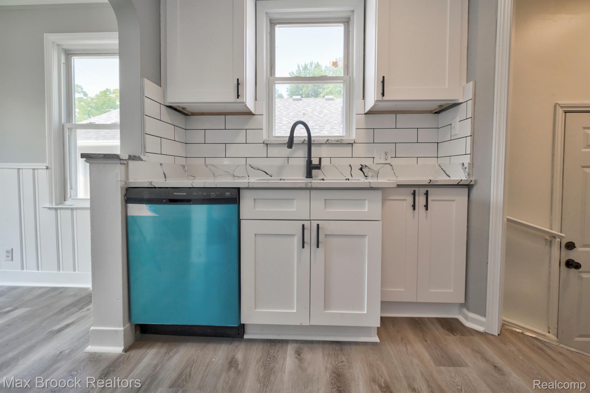 224 W BENNETT Avenue