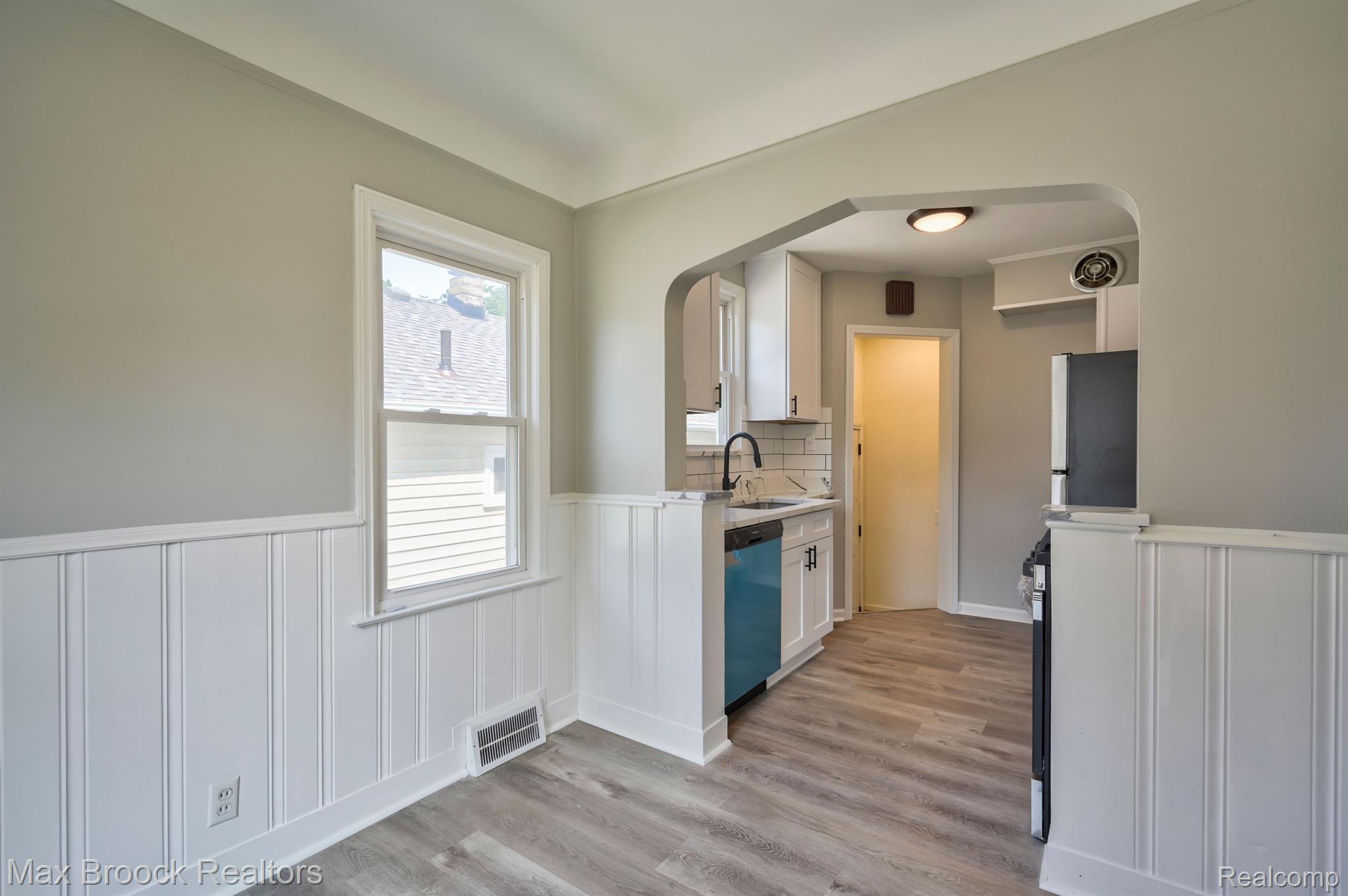 224 W BENNETT Avenue