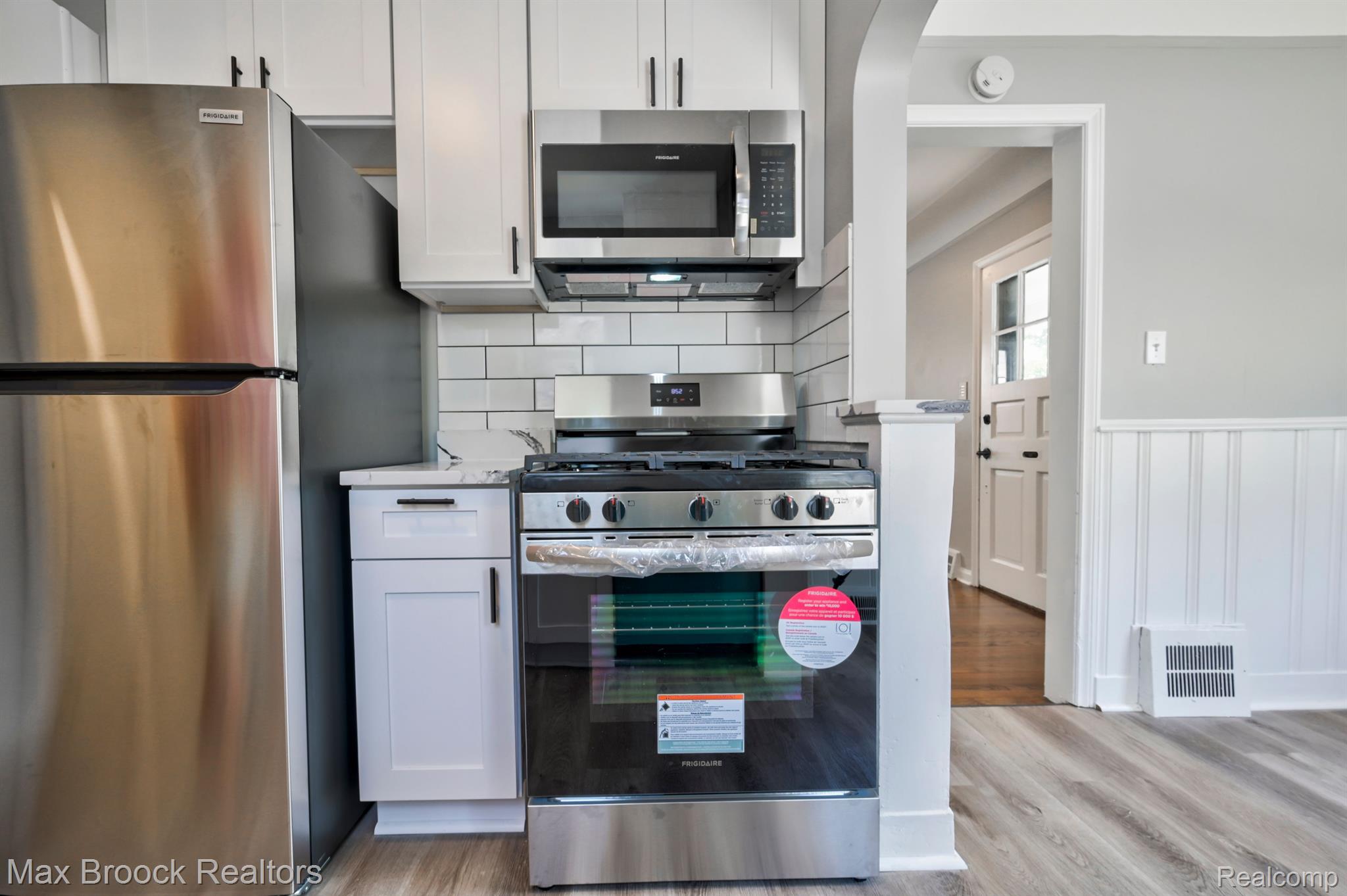 224 W BENNETT Avenue