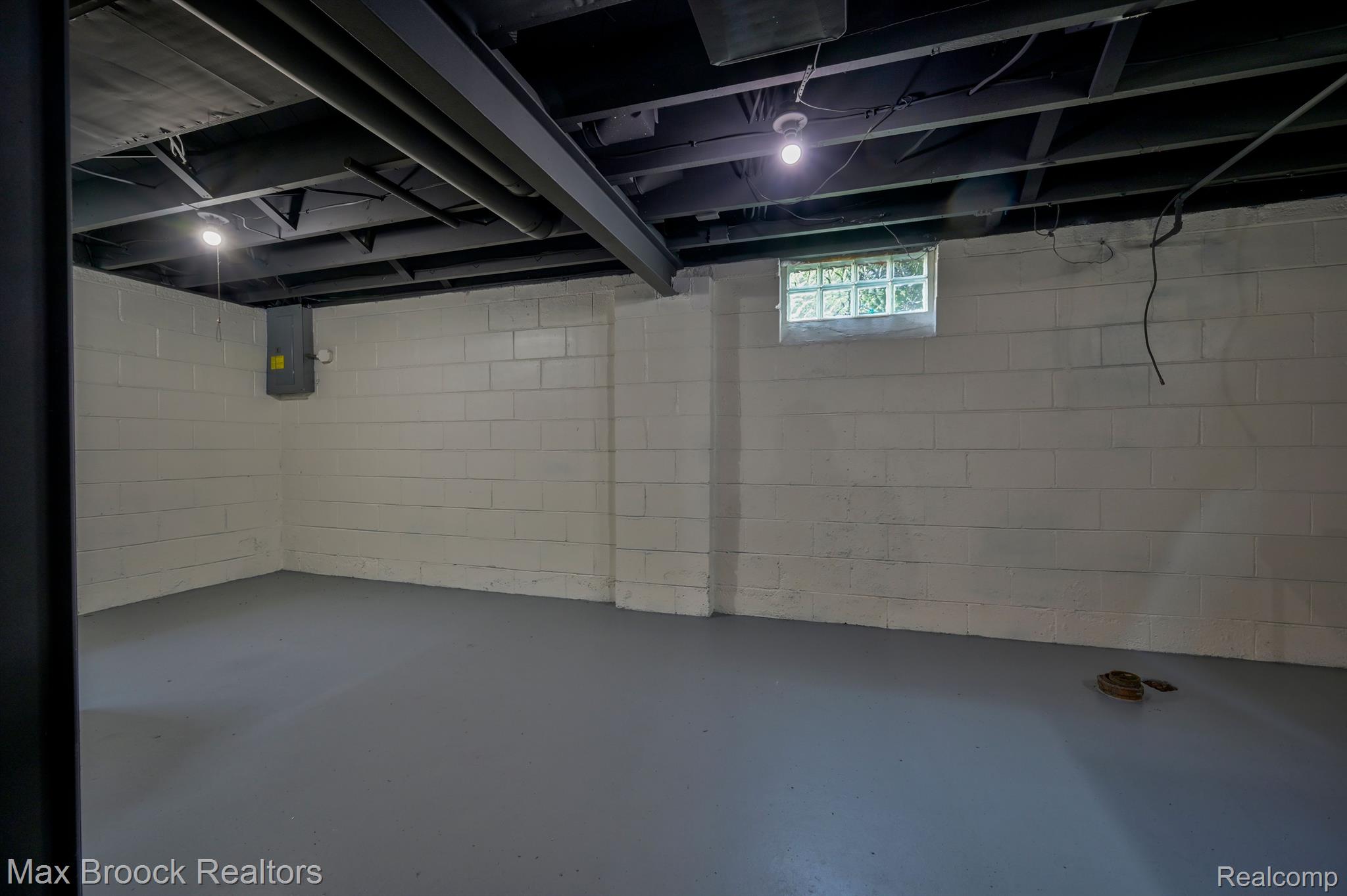 224 W BENNETT Avenue