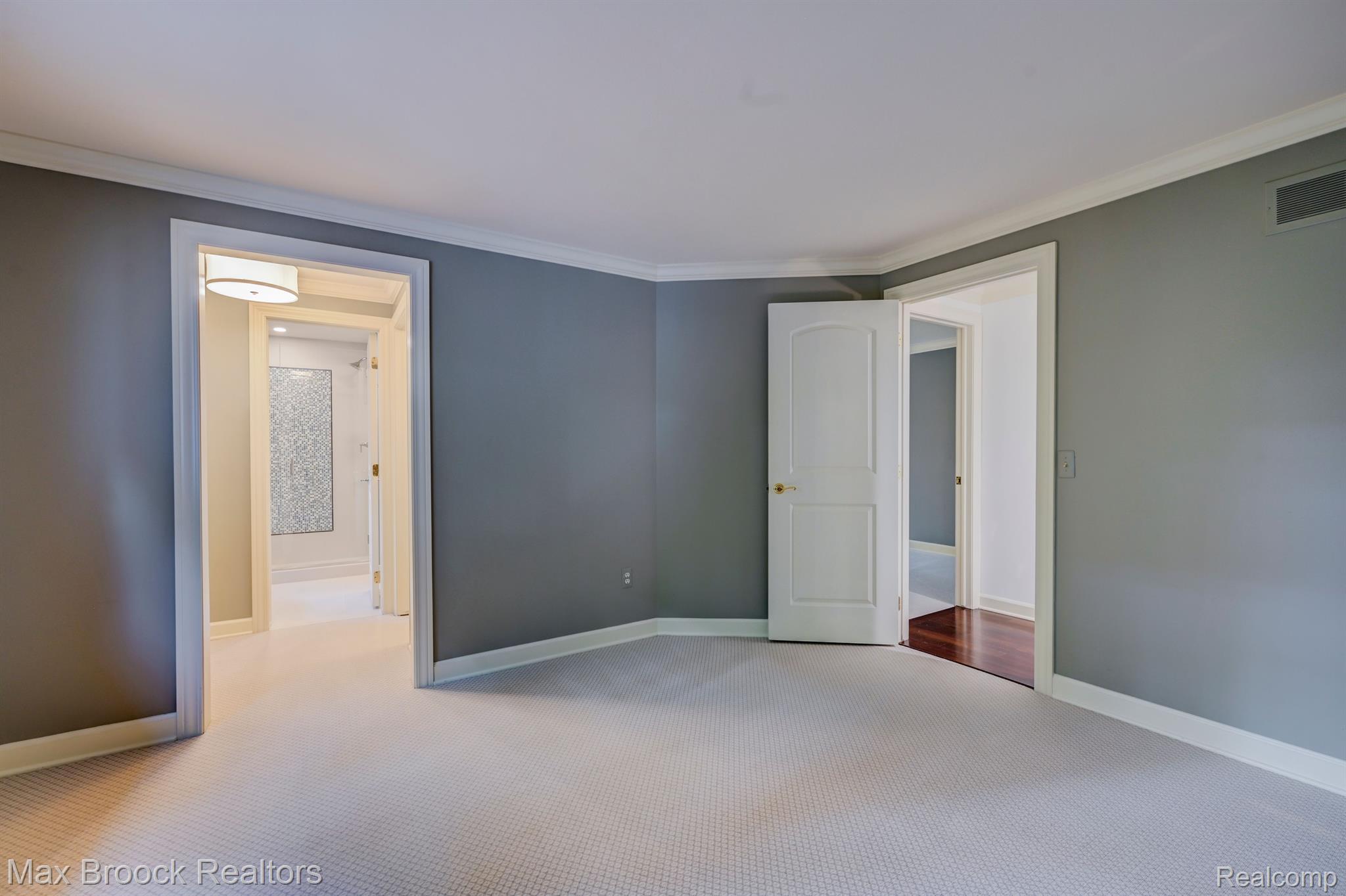 139 MANORWOOD Drive