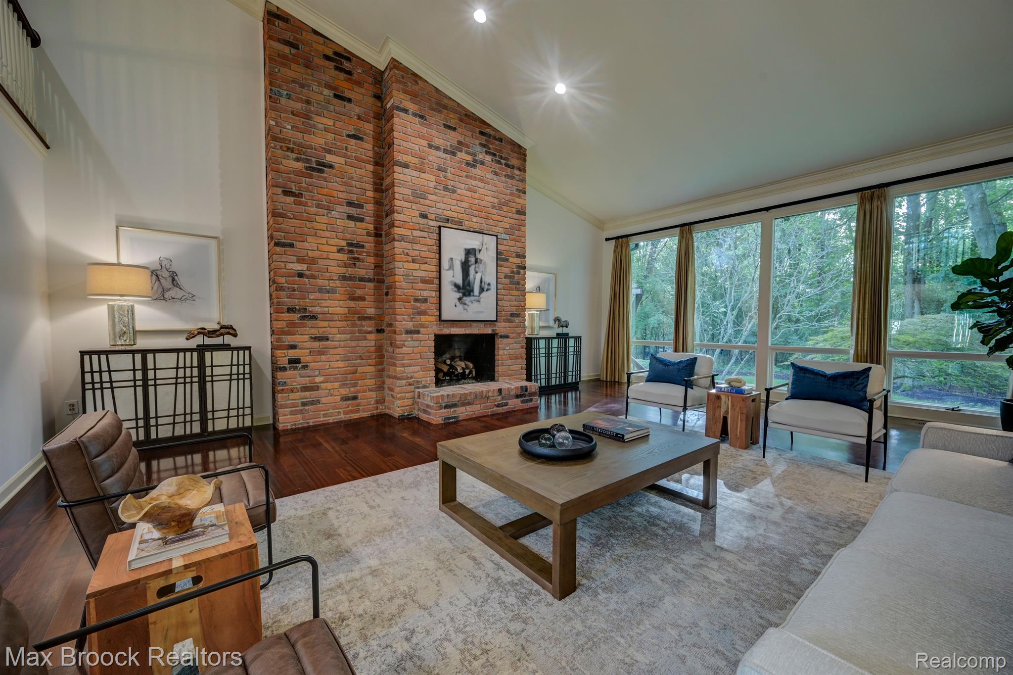 139 MANORWOOD Drive
