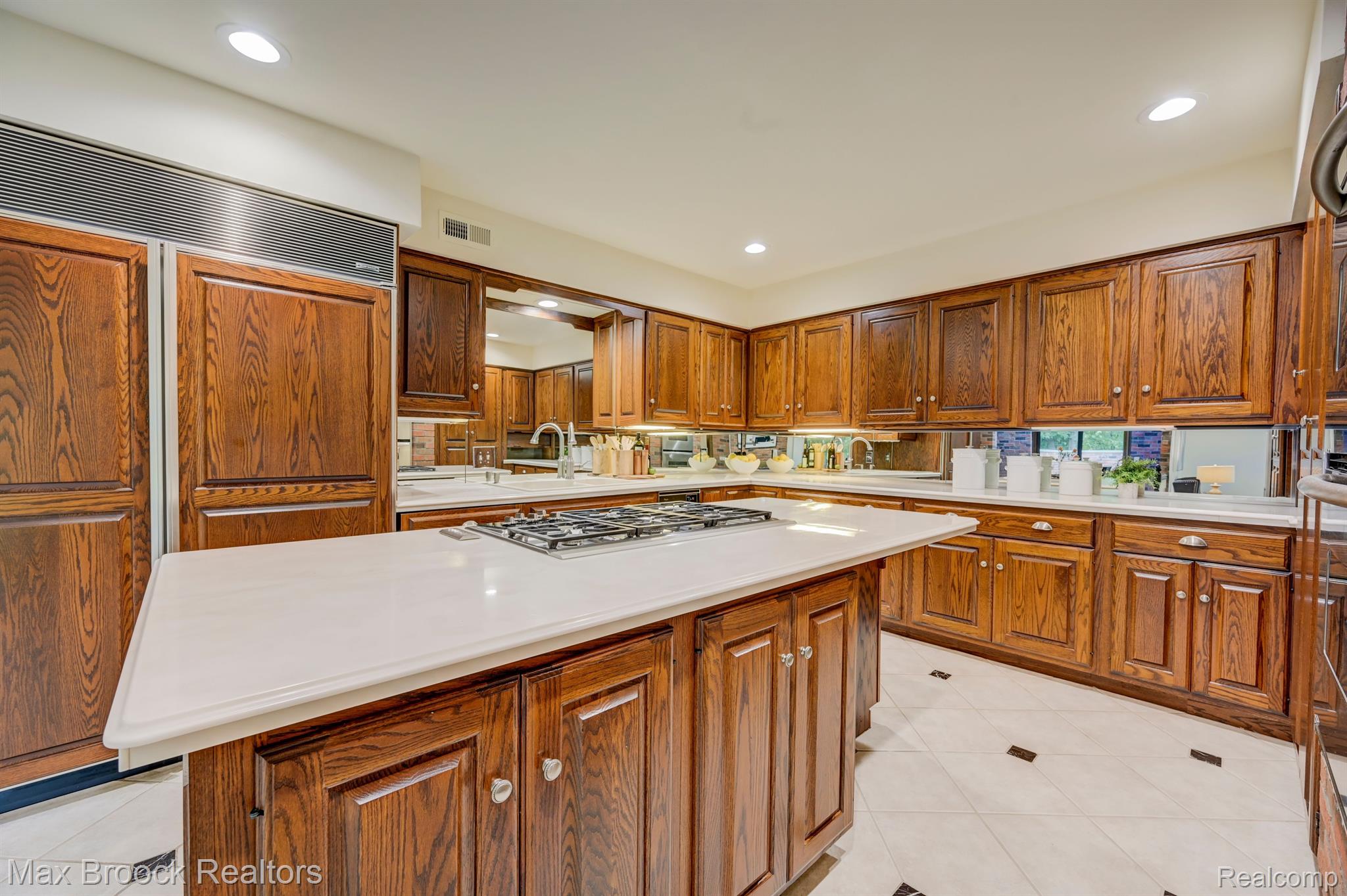 139 MANORWOOD Drive