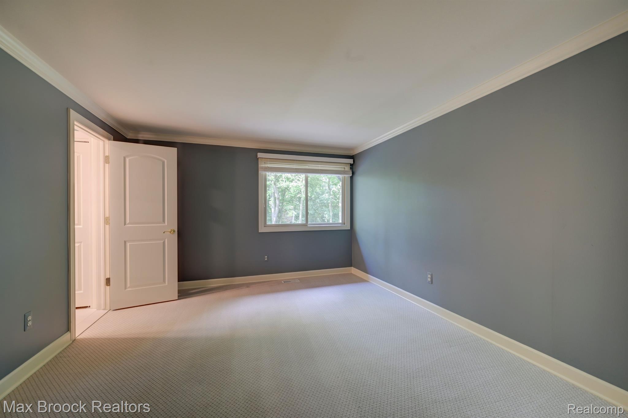 139 MANORWOOD Drive