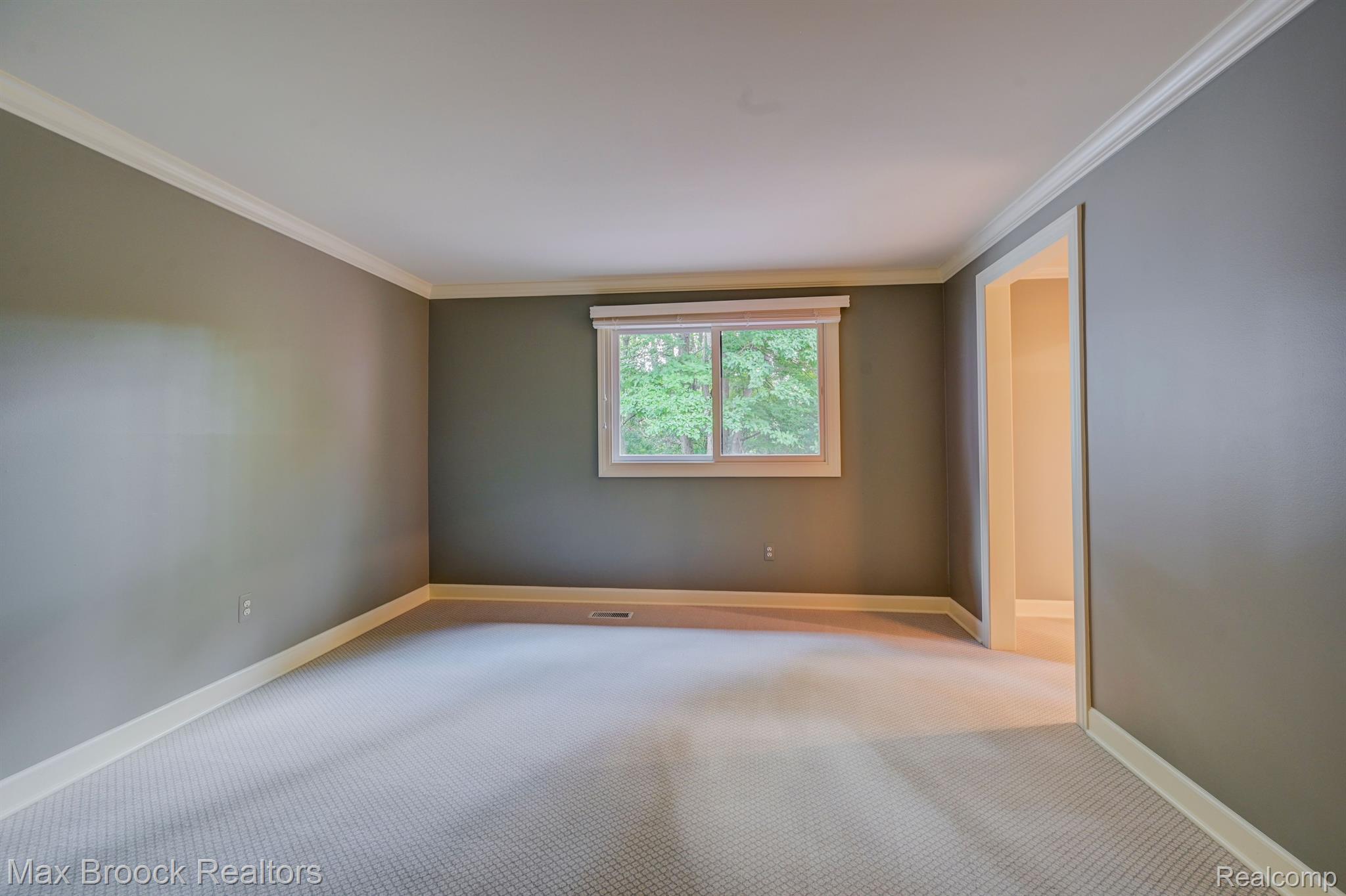 139 MANORWOOD Drive