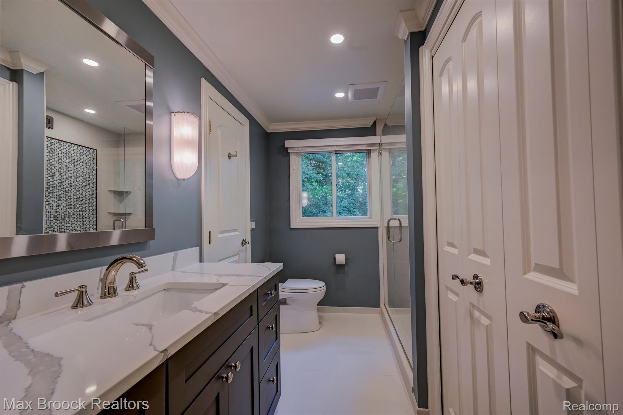 139 MANORWOOD Drive