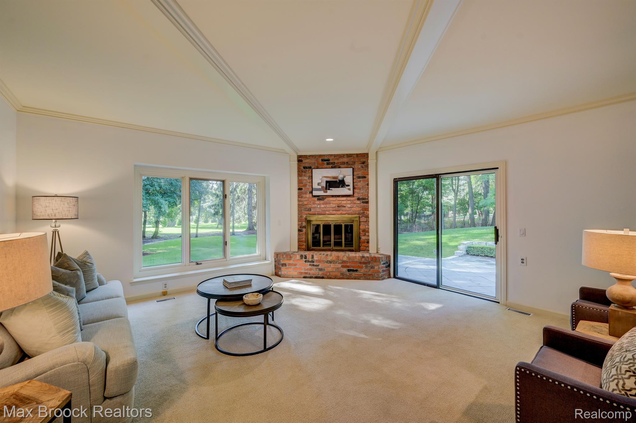 139 MANORWOOD Drive