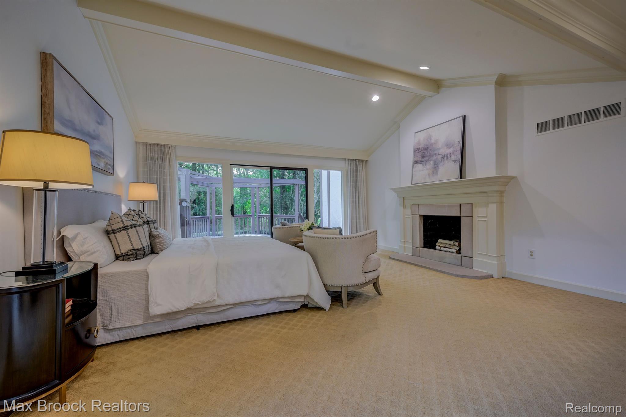 139 MANORWOOD Drive