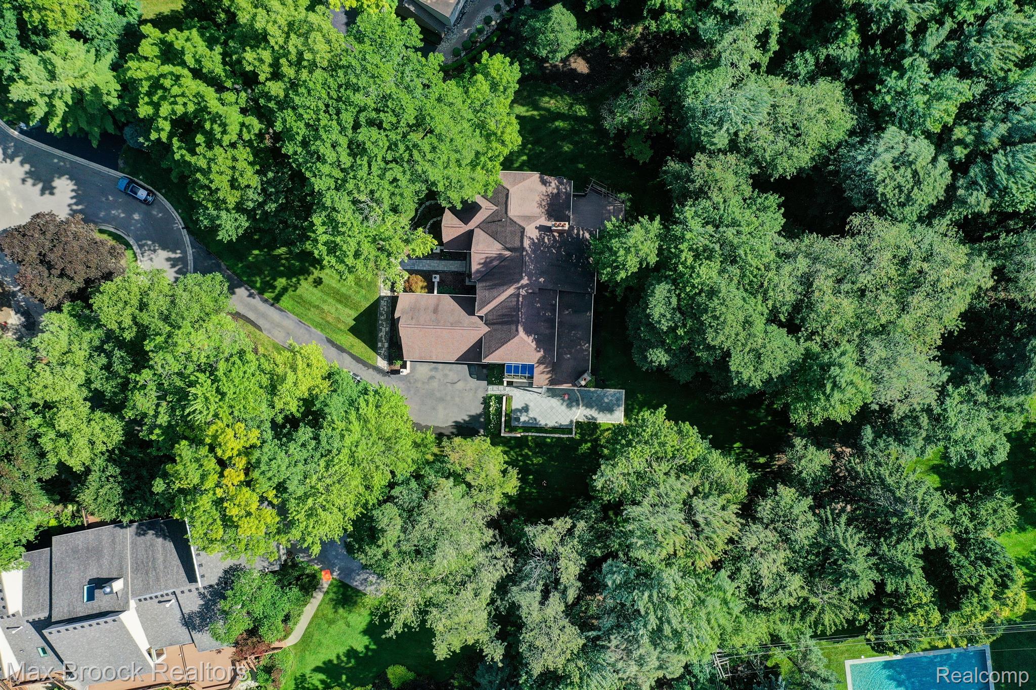 139 MANORWOOD Drive
