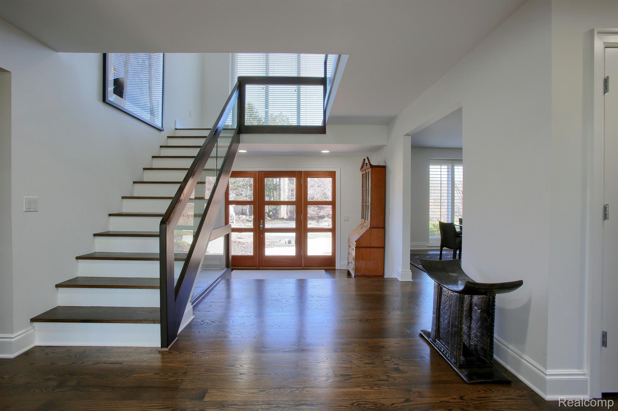 4907 CHAMPLAIN Circle
